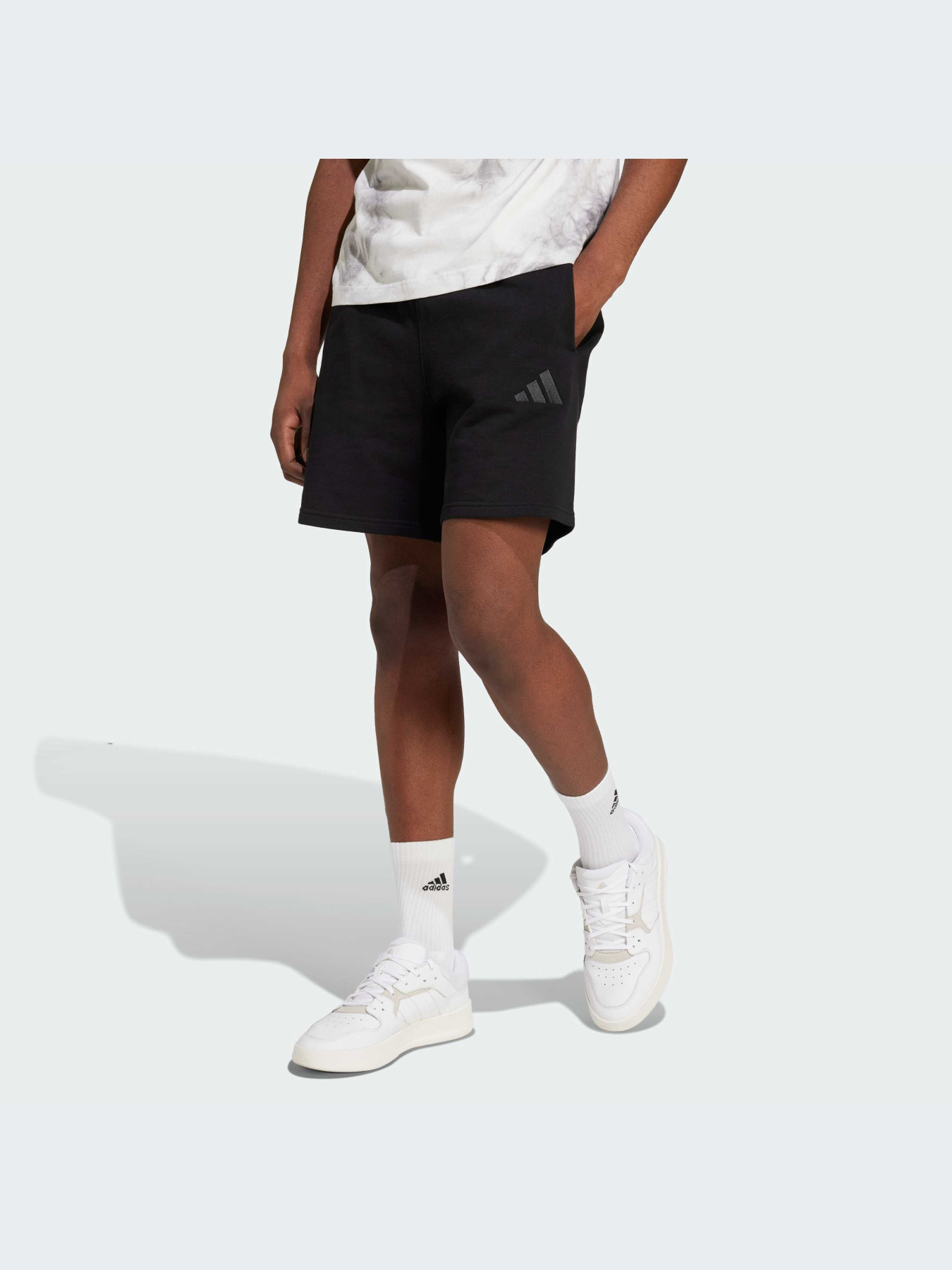 Повсякденні шорти Adidas модель IX1247 Фото