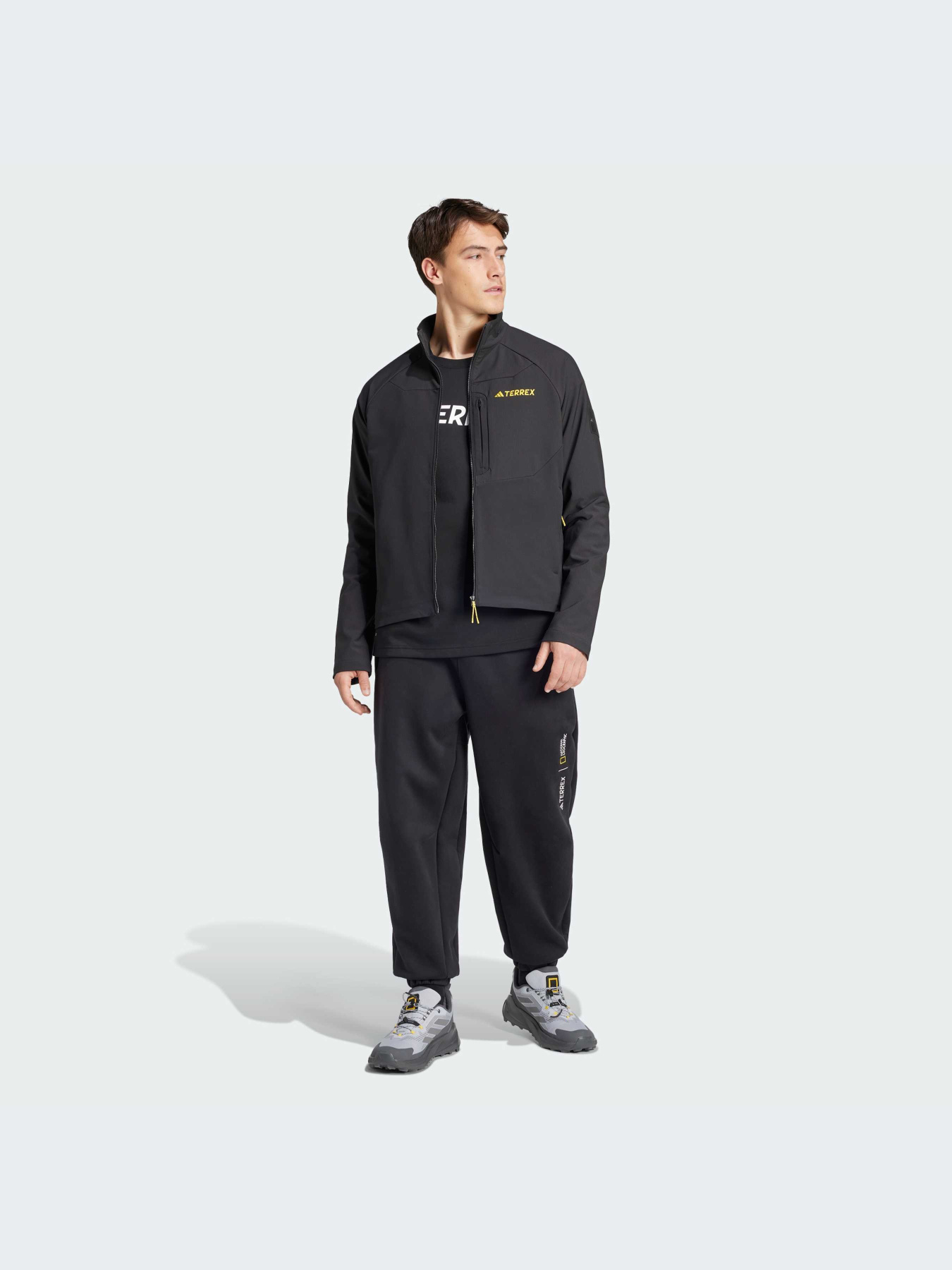 Вітровка Adidas модель IX7920 Фото