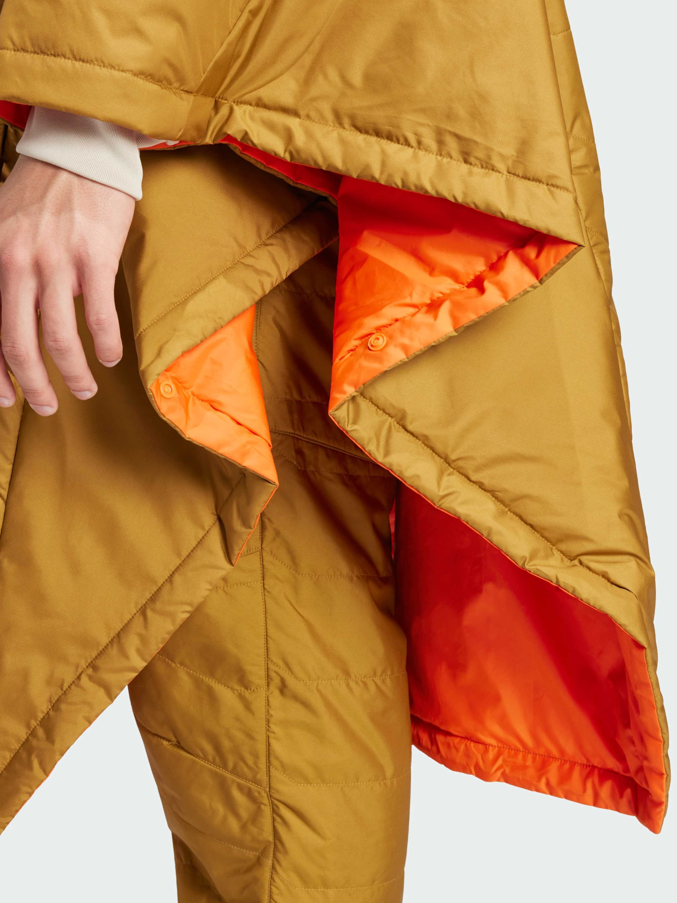 Пальто с утеплителем Adidas модель IY8782 Пальто с утеплителем Adidas модель IY8782 Фото