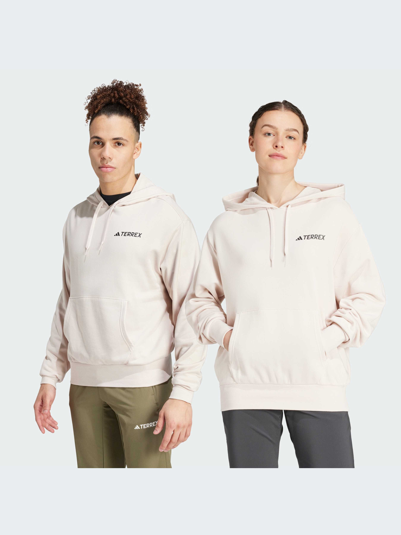 Кофта спортивна Adidas модель IZ0460 Фото