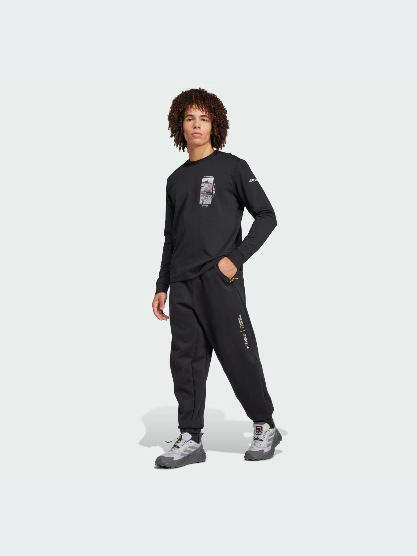 Кофта спортивна Adidas модель IX5613 Фото