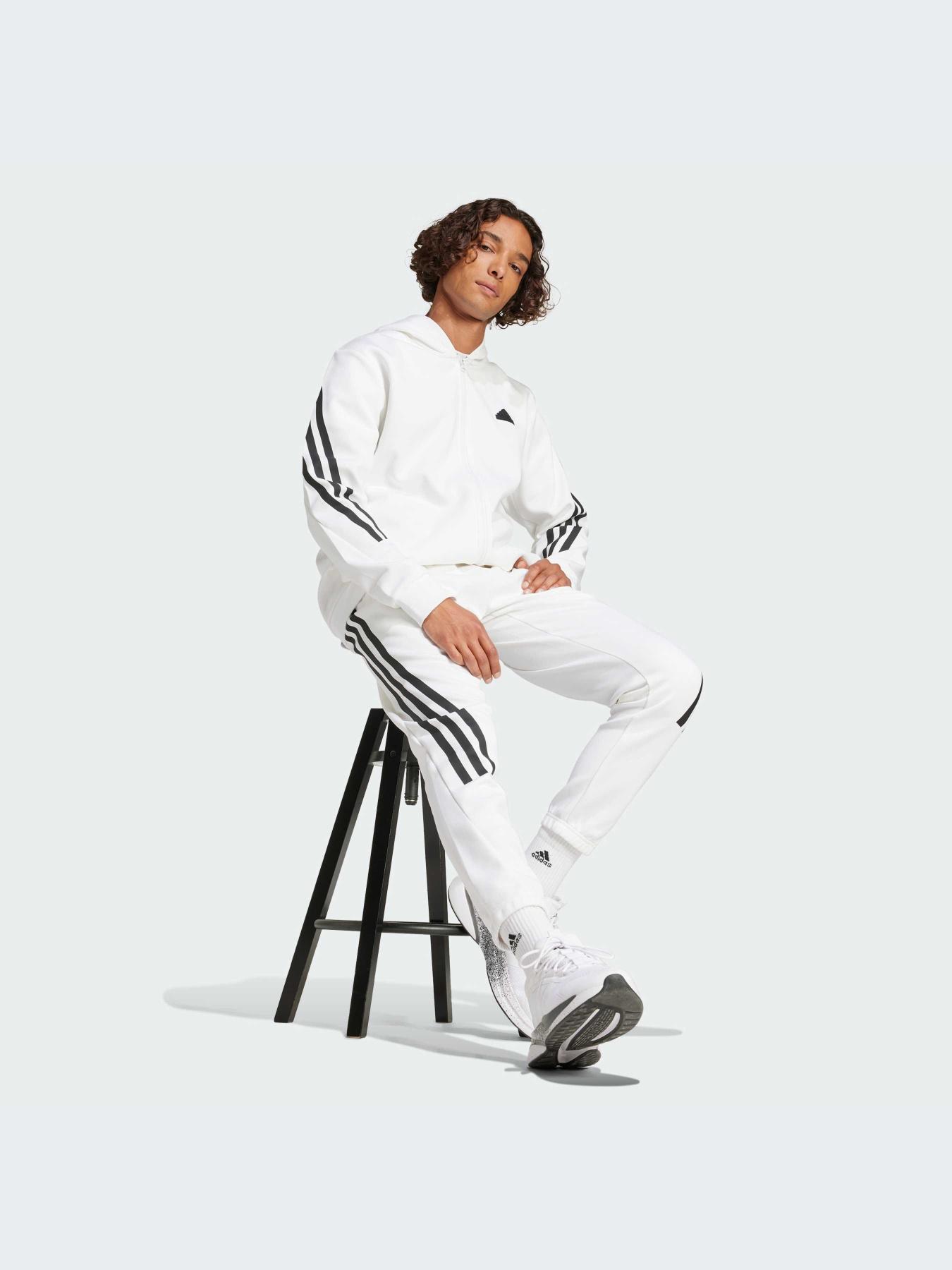 Джогери Adidas 3 Stripes модель JJ4157 Фото