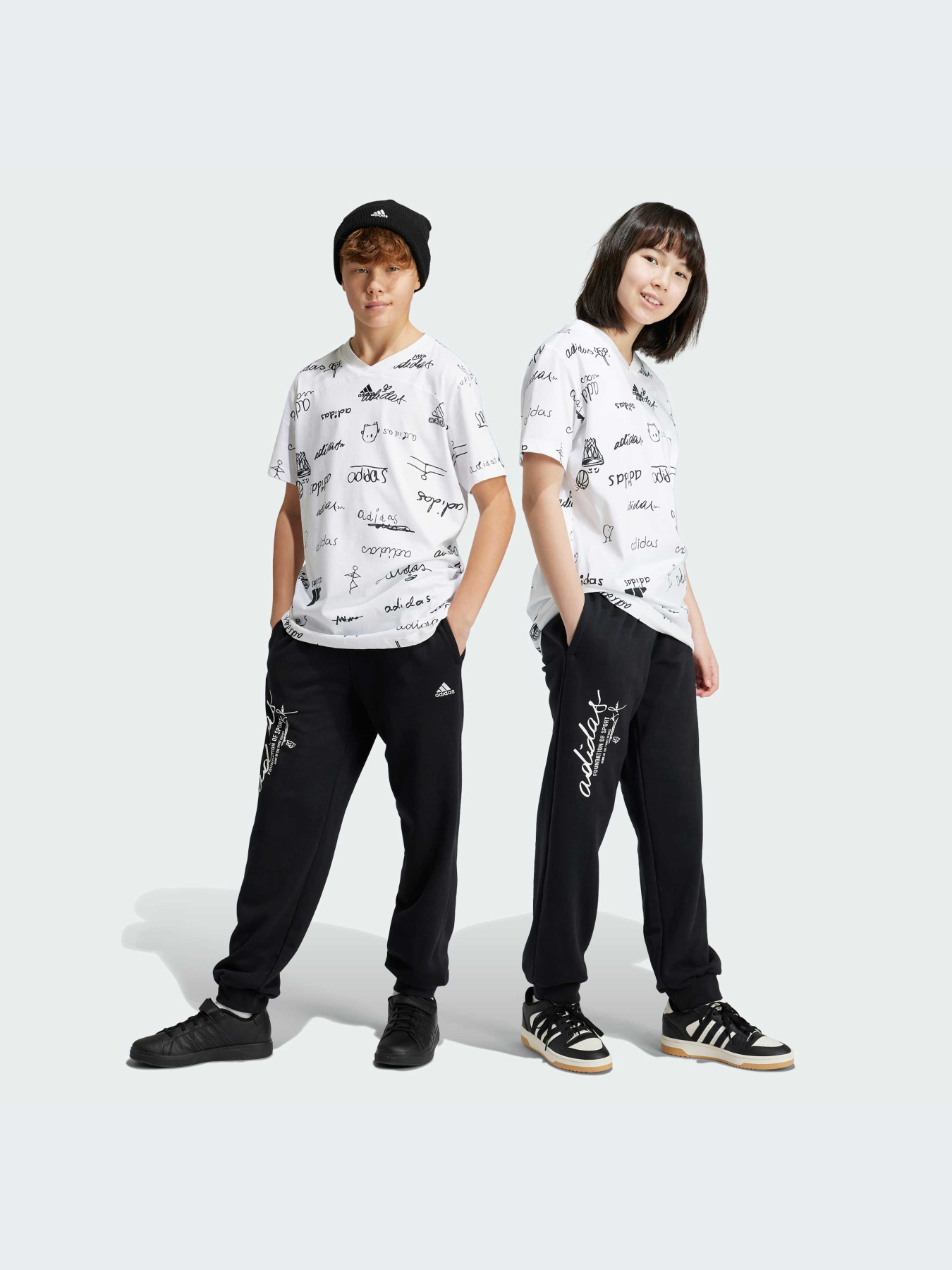 Джоггеры Adidas модель IV9425 Джоггеры Adidas модель IV9425 Фото