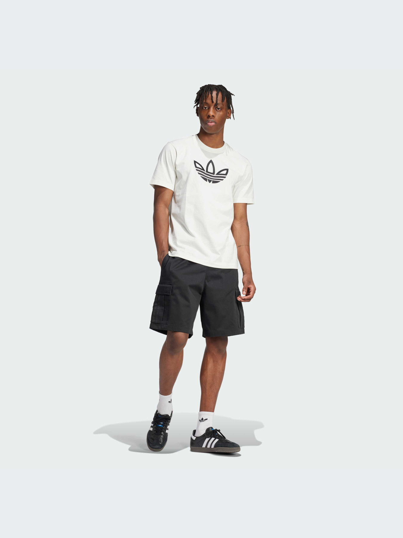 Повседневные шорты Adidas модель IY2073 Повседневные шорты Adidas модель IY2073 Фото