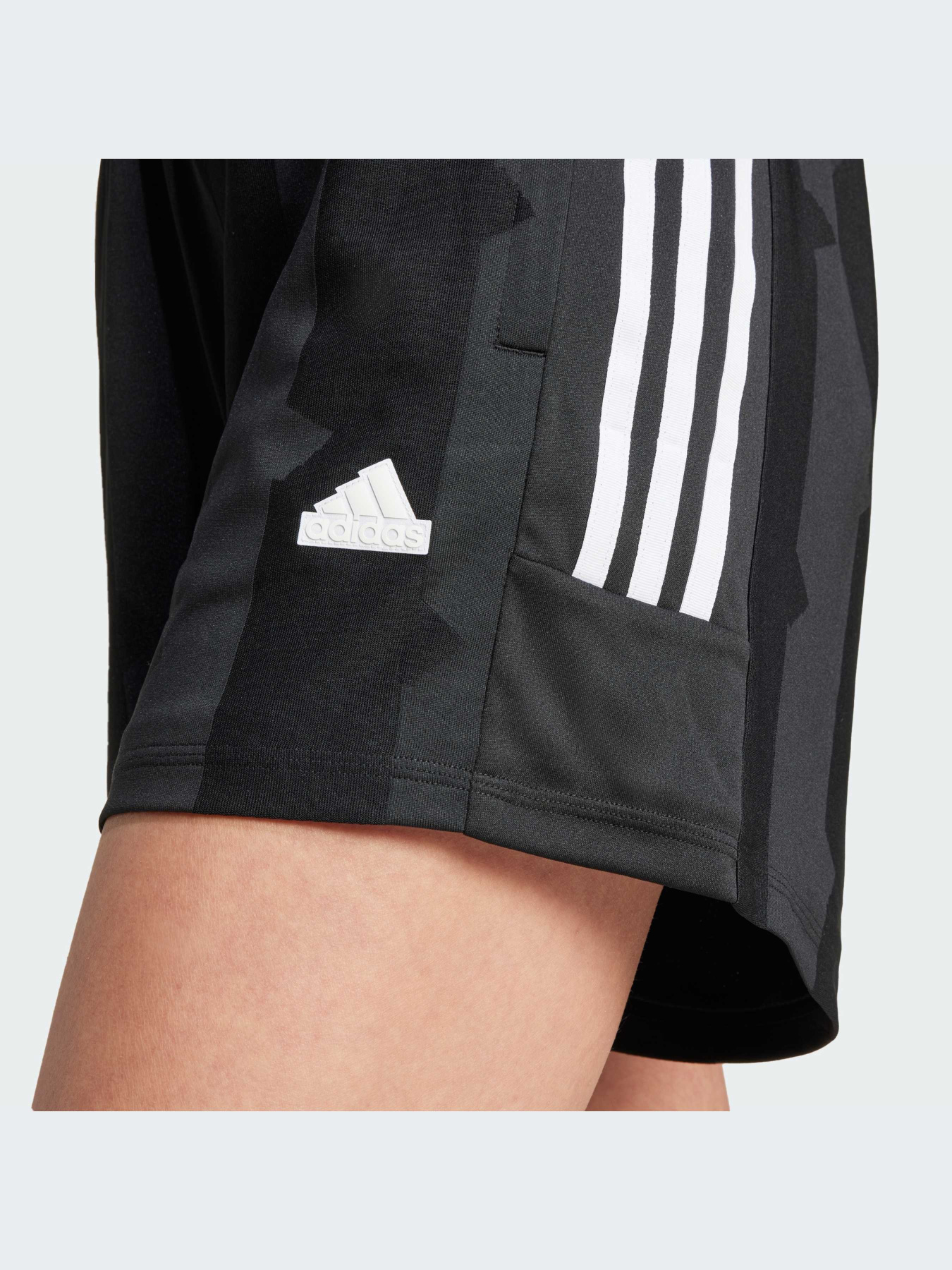 Шорты Adidas Tiro модель IX3502-KZ Фото