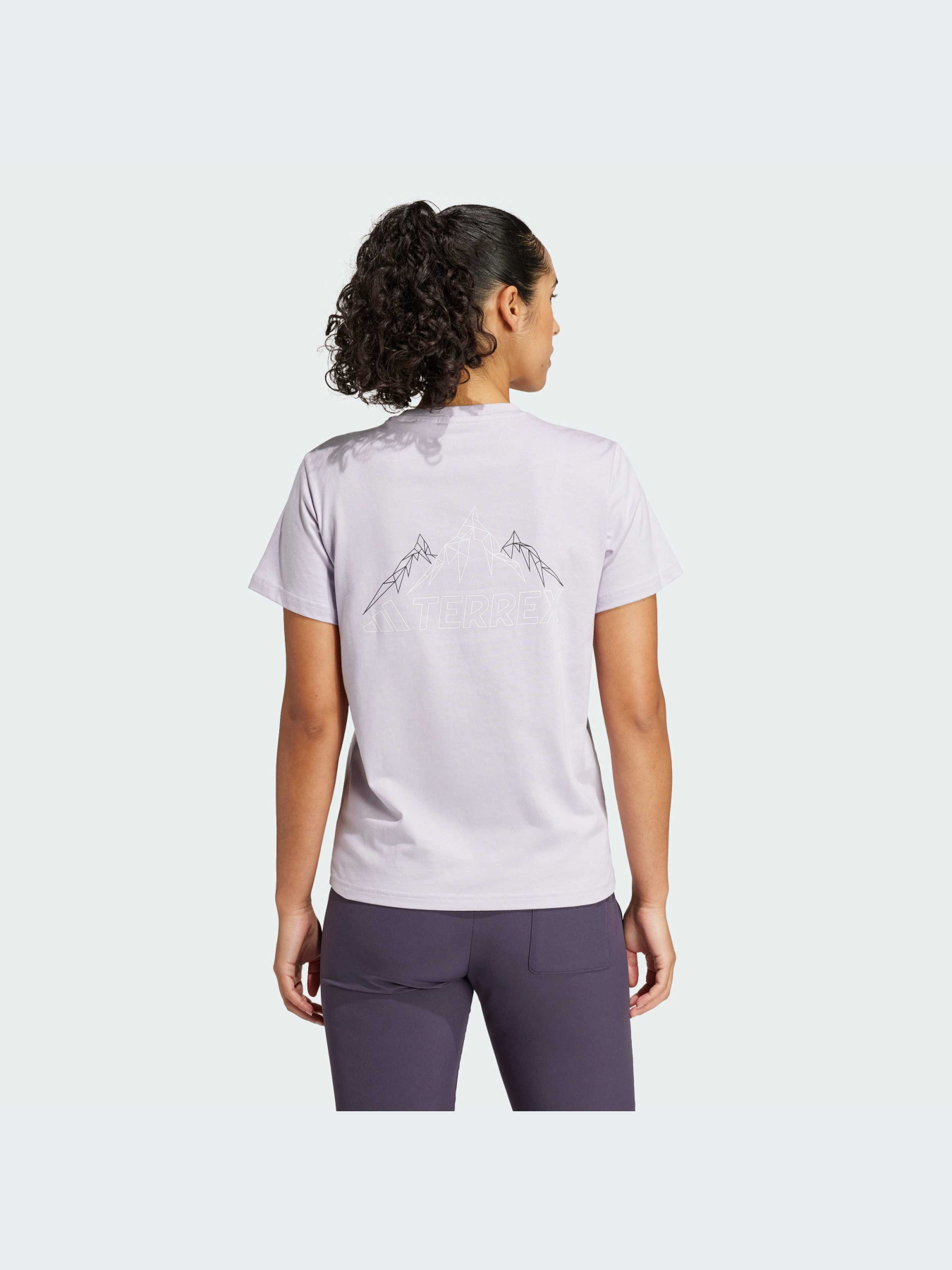 Футболки и поло Adidas модель IW2716-KZ Футболки и поло Adidas модель IW2716-KZ Фото
