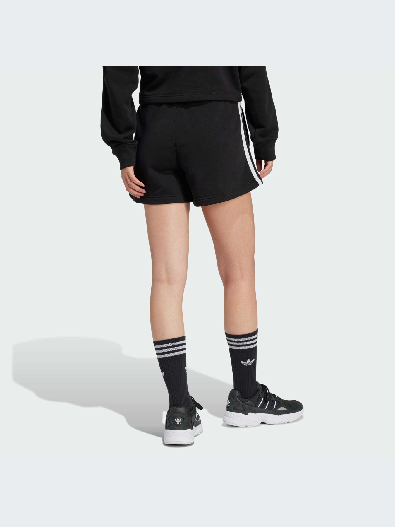 Шорты Adidas Adicolor модель IU2517-KZ Фото