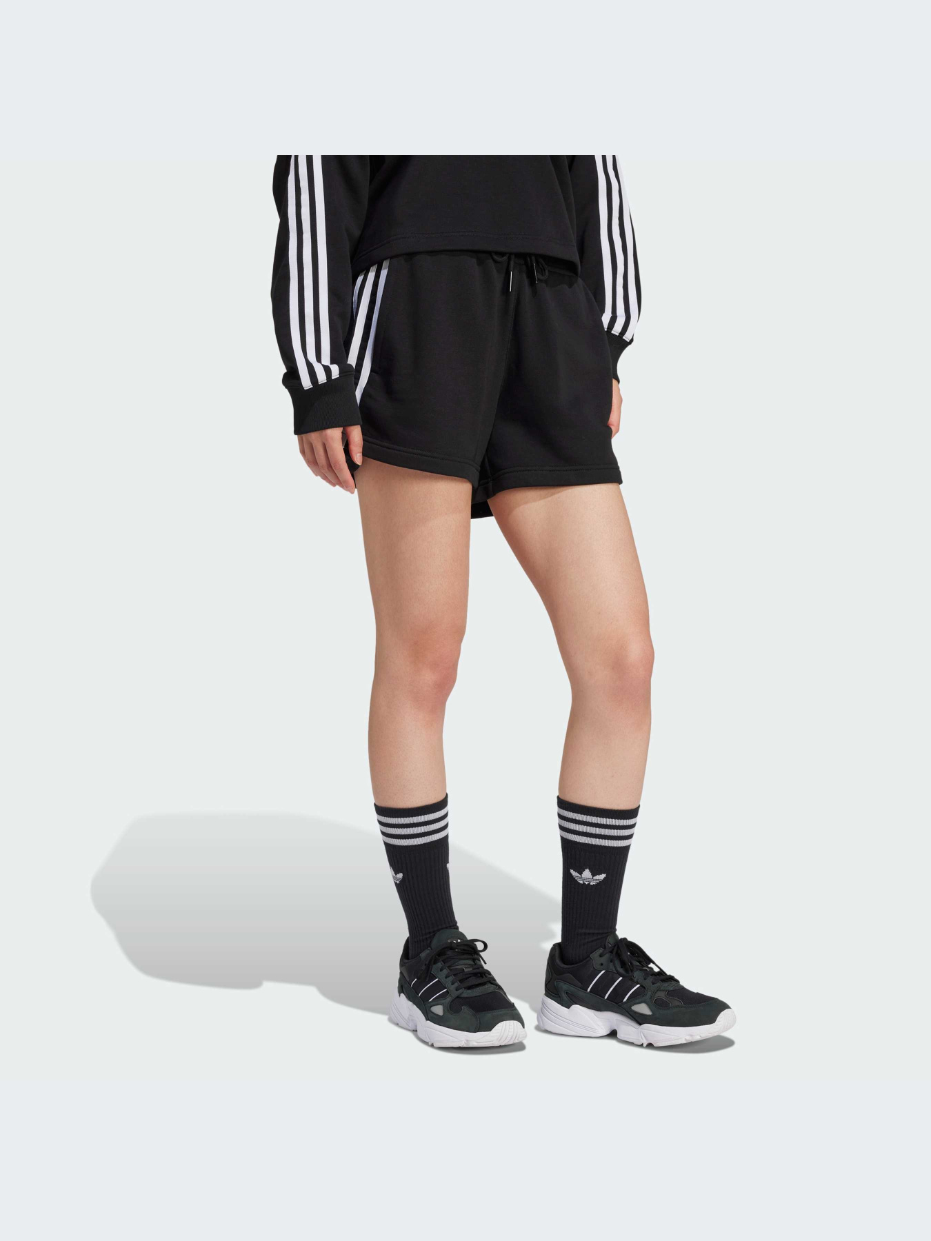 Шорты Adidas Adicolor модель IU2517-KZ Фото