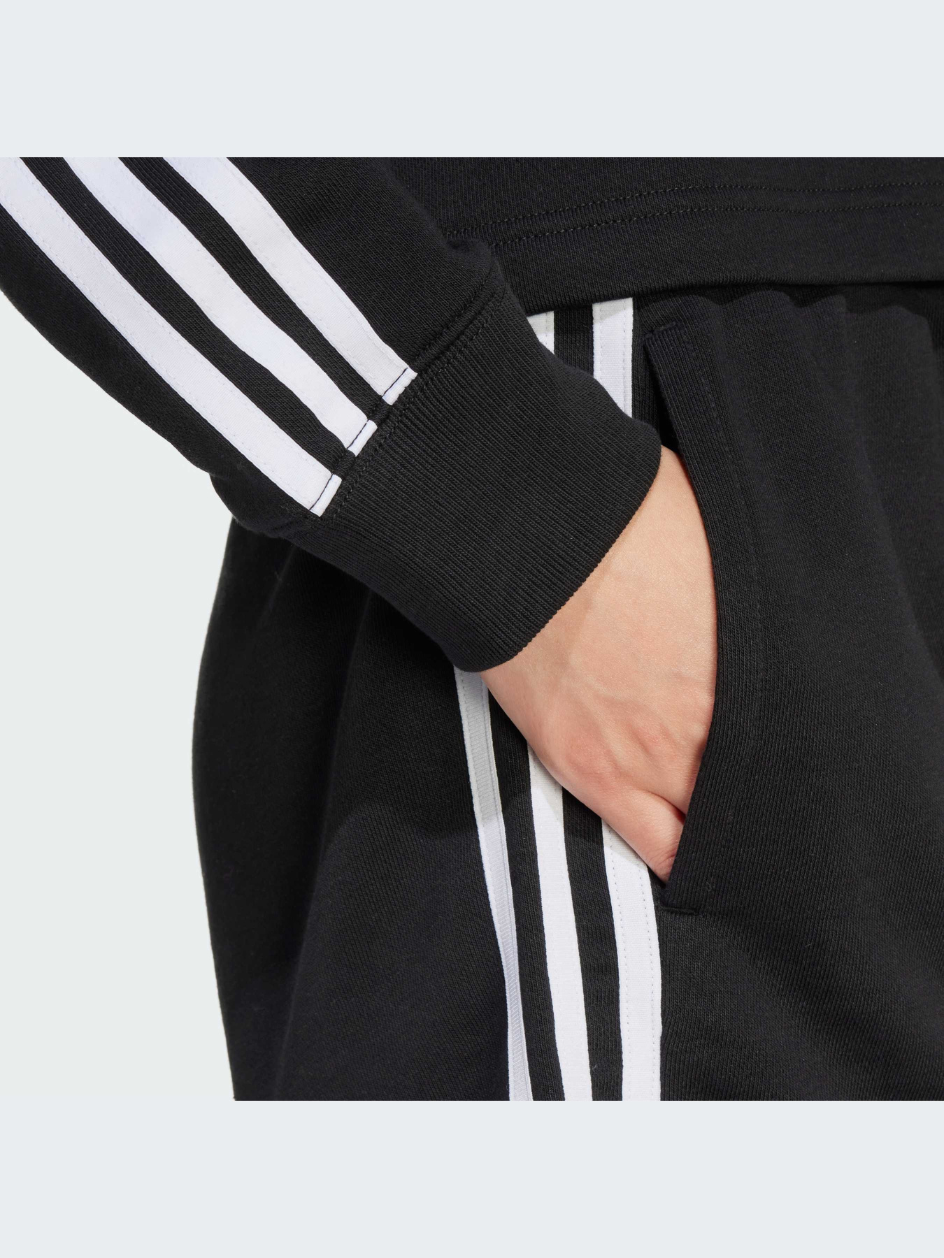 Шорты Adidas Adicolor модель IU2517-KZ Фото