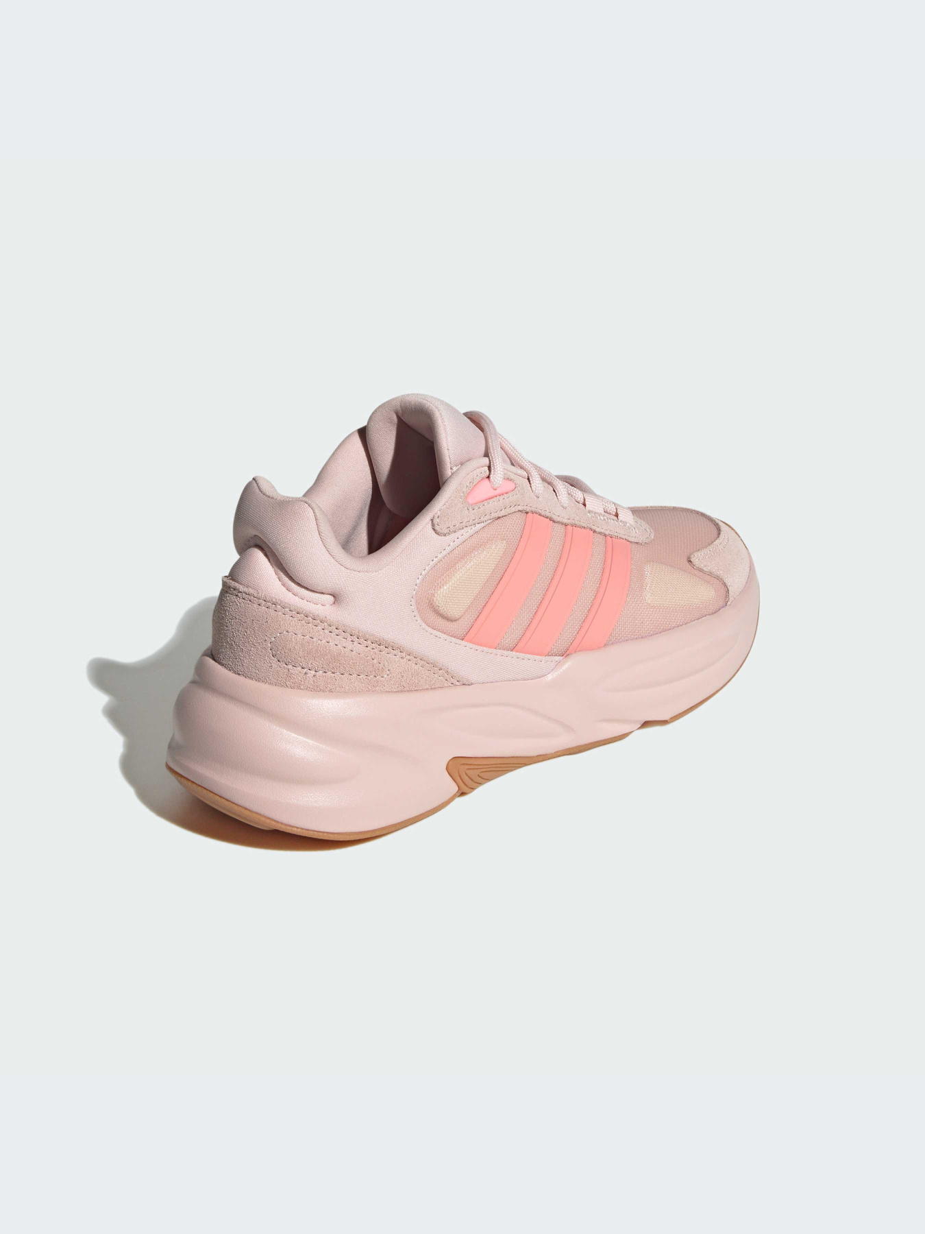 Кроссовки Adidas Ozweego модель IH2296-KZ Фото