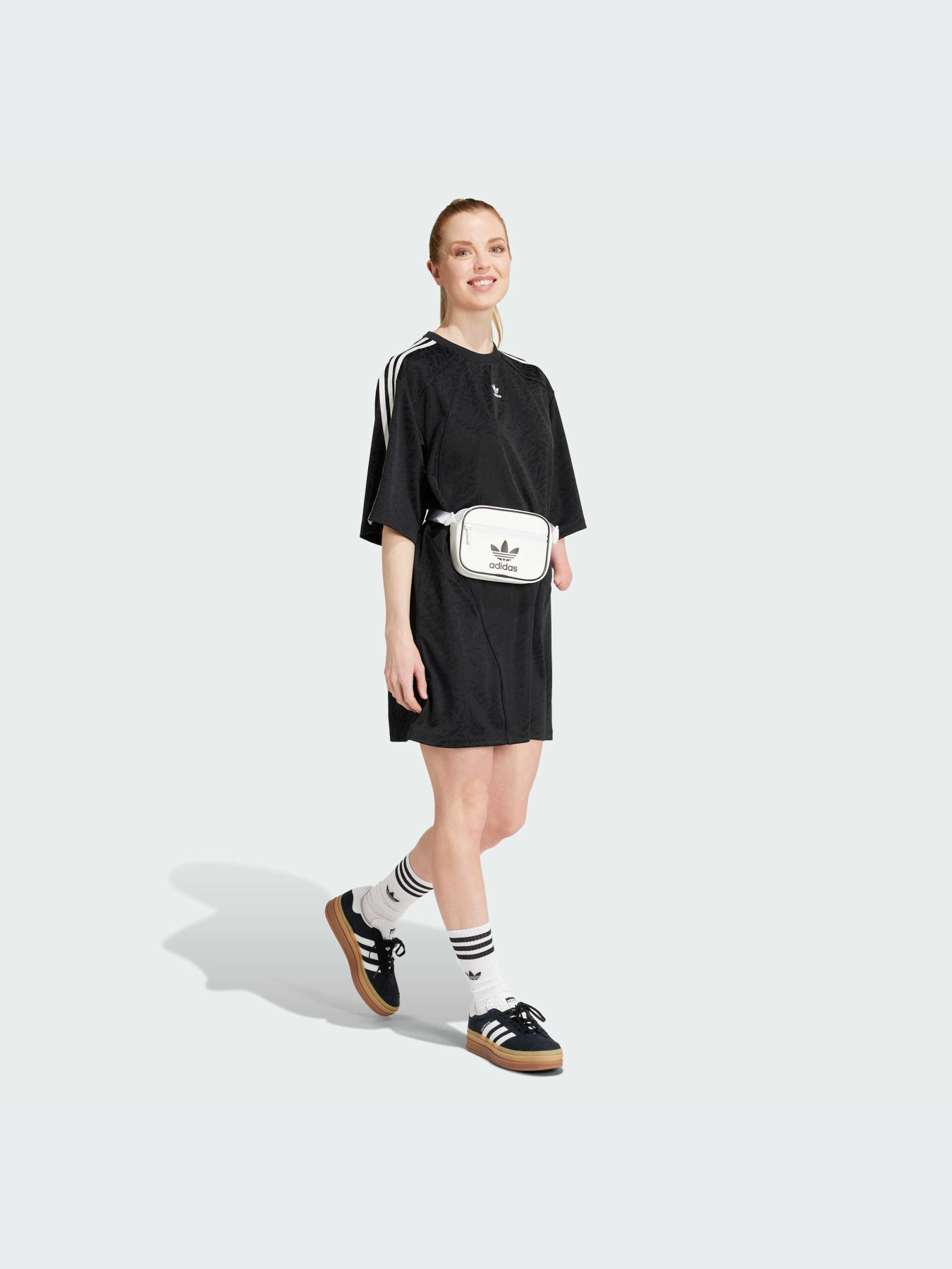 Платье-футболка Adidas модель IW5481 Фото