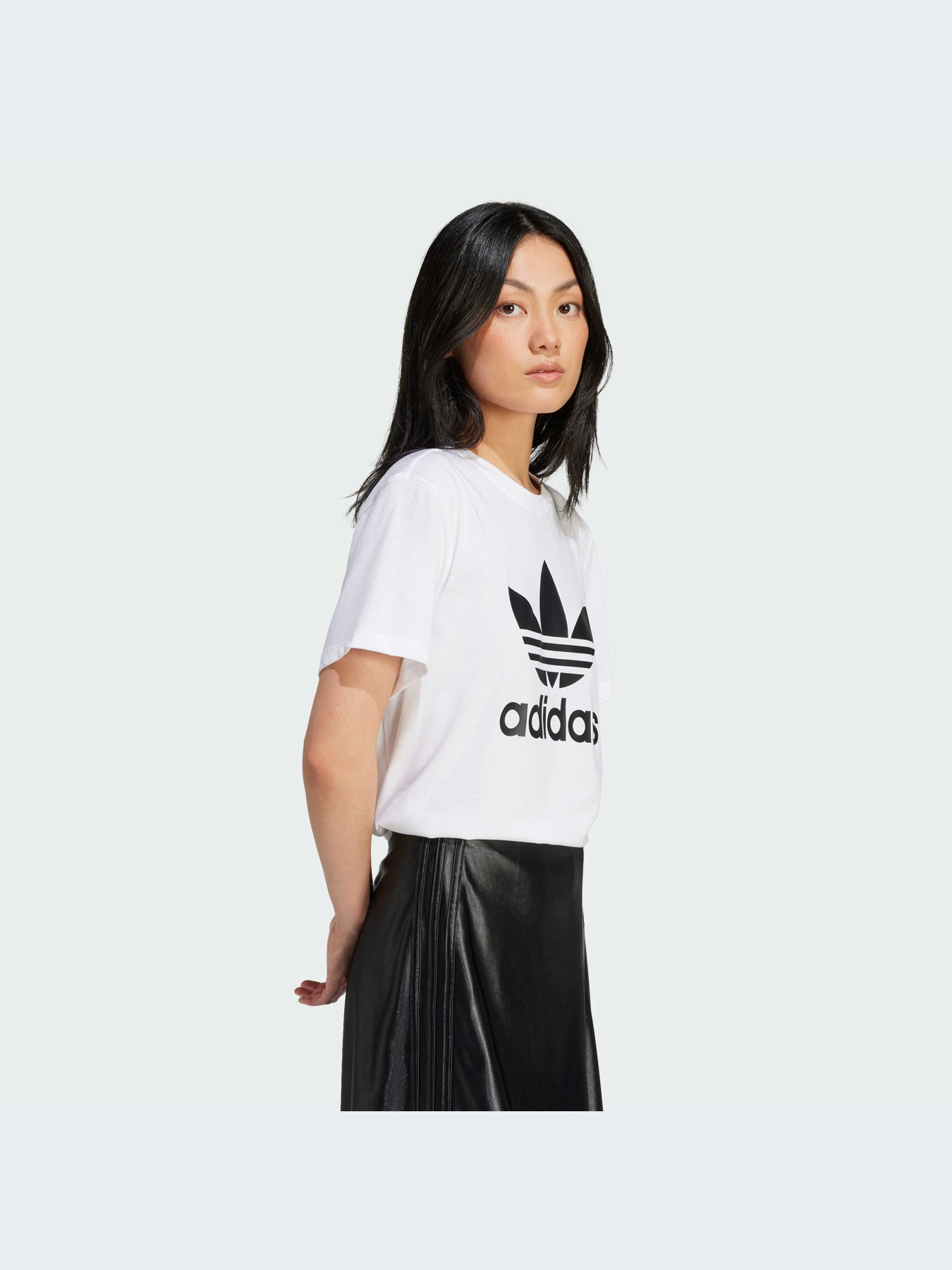 Футболка Adidas Adicolor модель IN8441 Футболка Adidas Adicolor модель IN8441 Фото