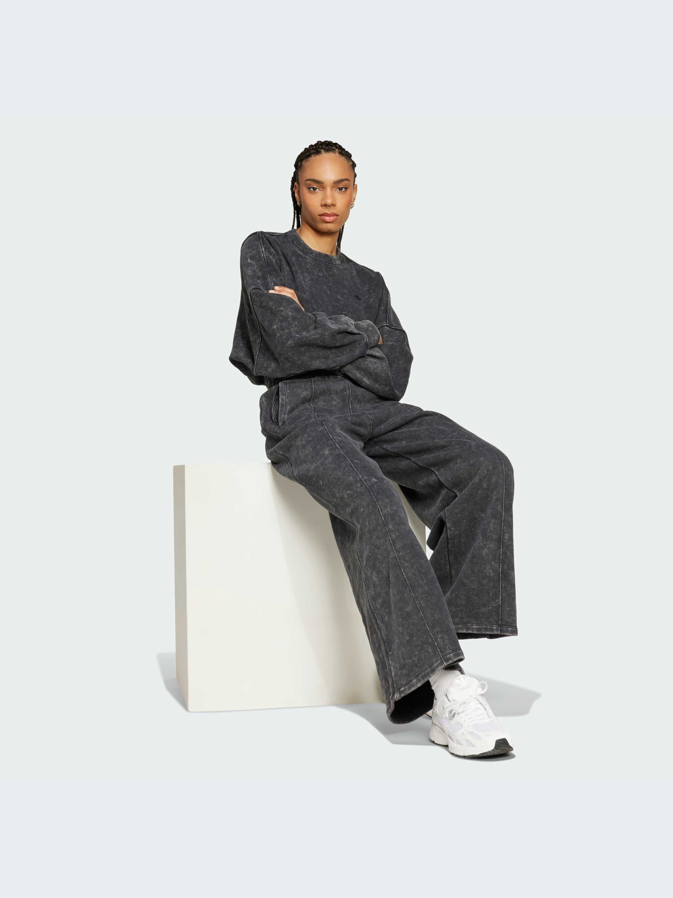 Брюки Adidas модель IW5740-KZ Фото