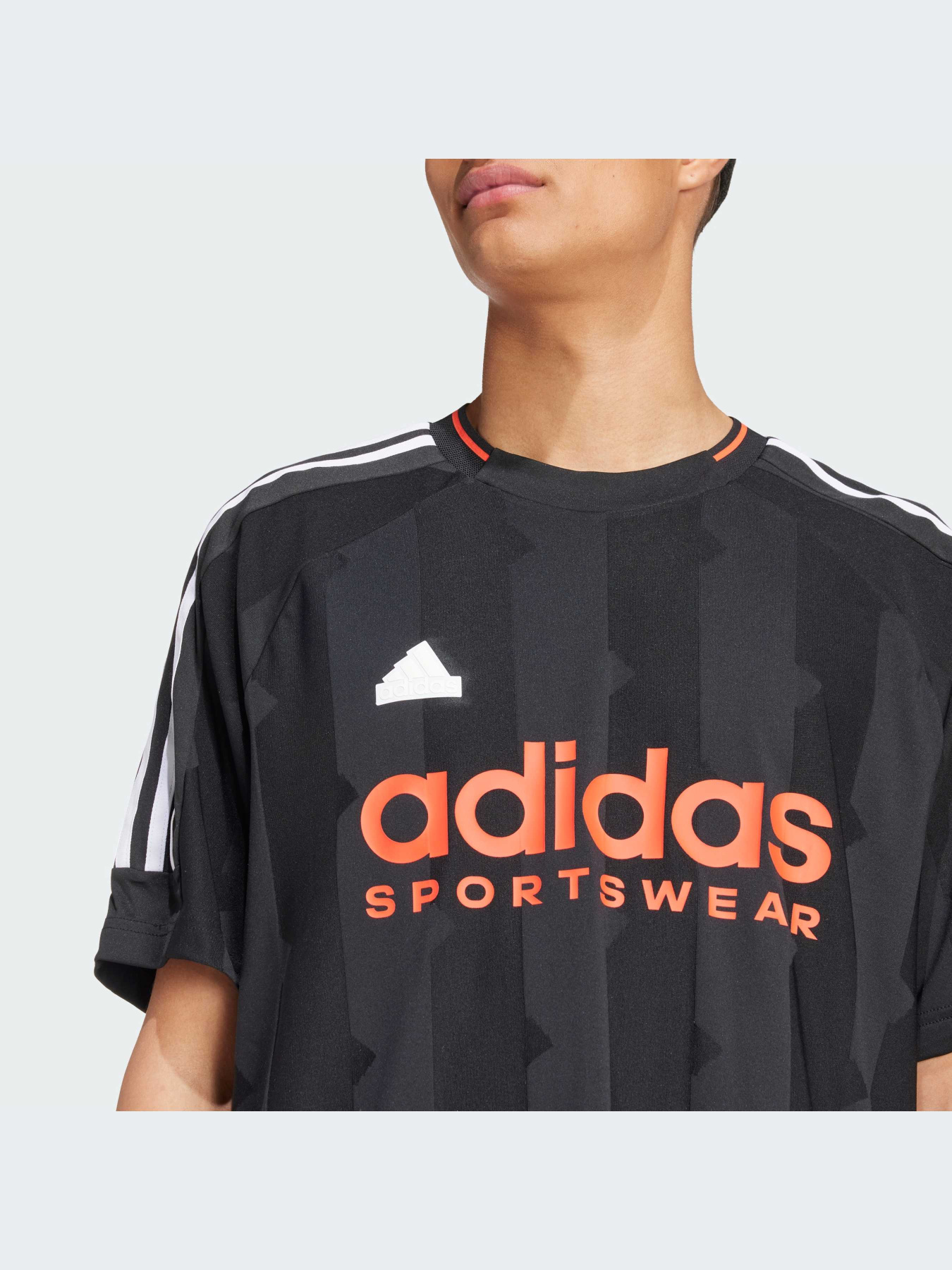 Футболка Adidas Tiro модель IW3586 Футболка Adidas Tiro модель IW3586 Фото