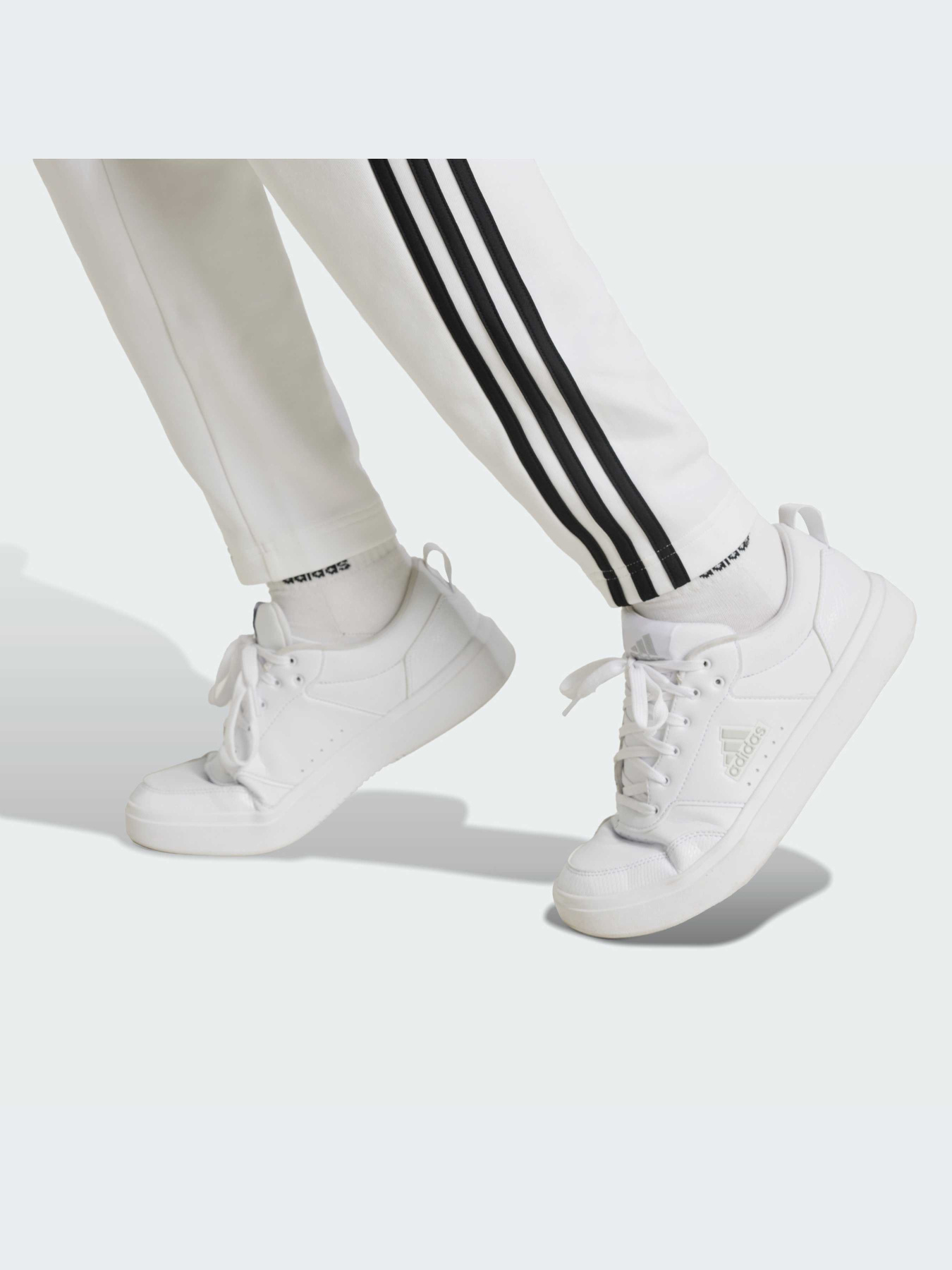 Брюки повседневные Adidas 3 Stripes модель JJ4155 Фото