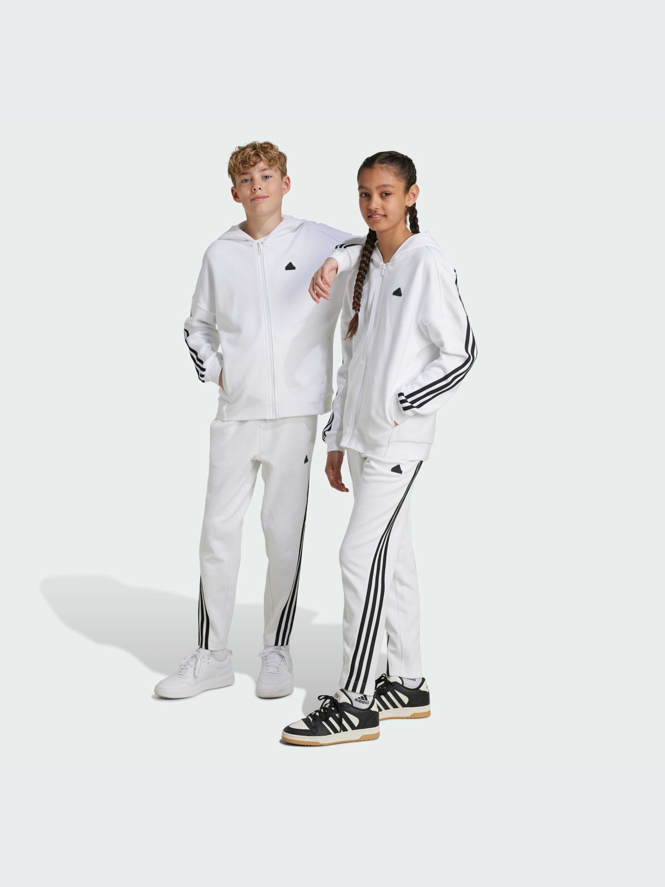 Повсякденні штани Adidas 3 Stripes модель JJ4155 Фото