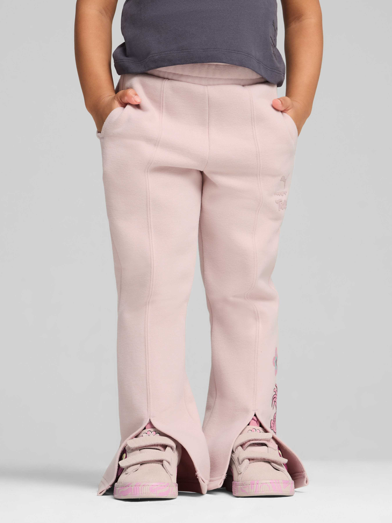 Спортивні штани PUMA x Trolls Flared Pants модель 627387 Спортивні штани PUMA x Trolls Flared Pants модель 627387 Фото