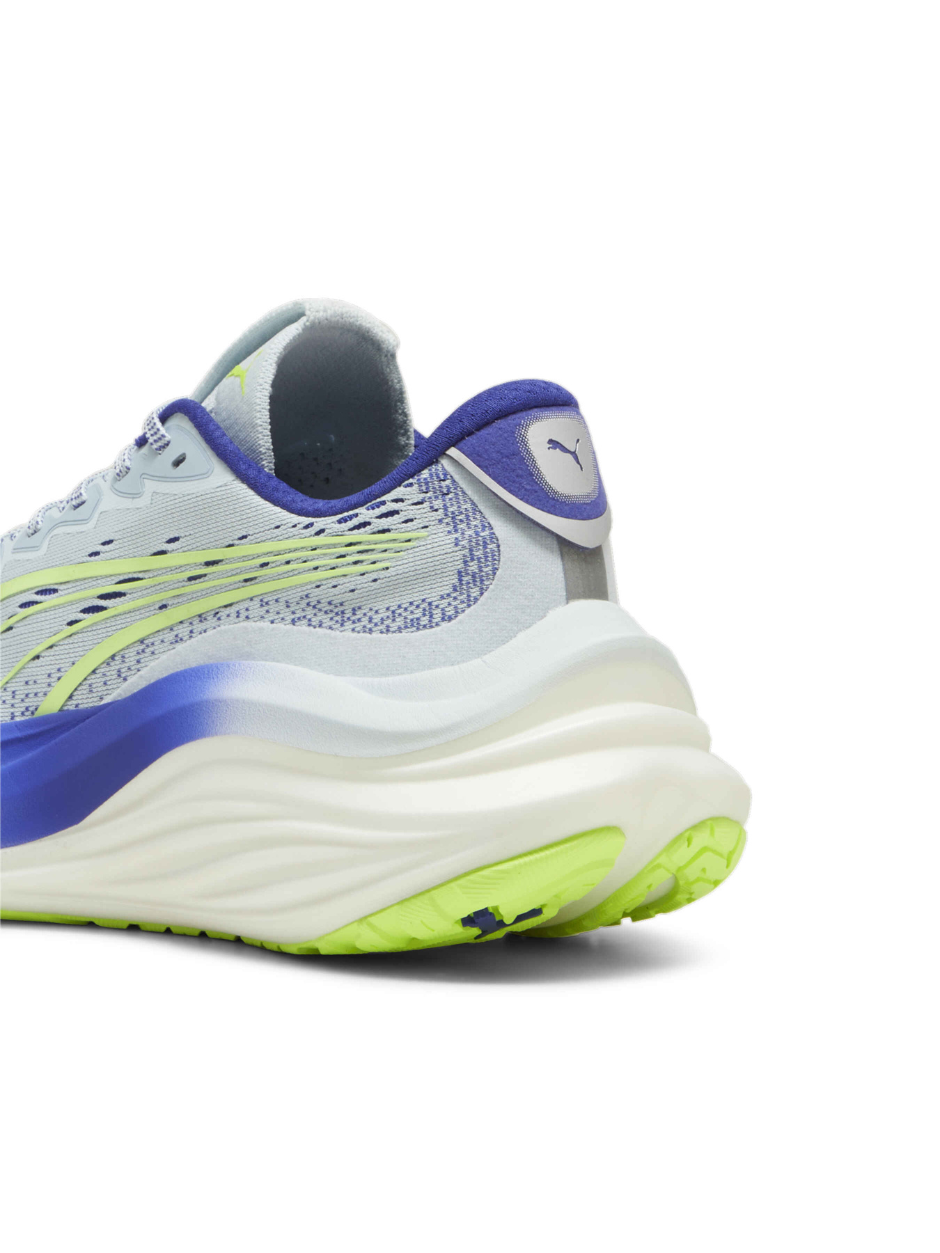 Кросівки для бігу PUMA Magmax Nitro™ Wns модель 310089 Фото