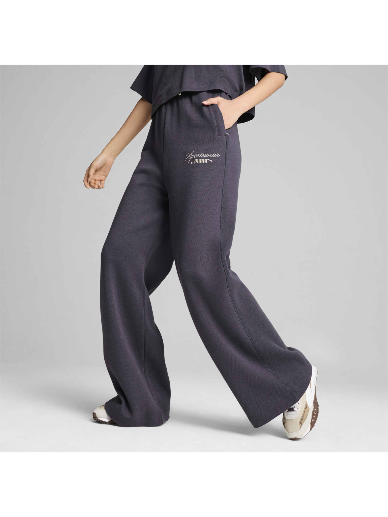 Брюки палаццо PUMA Classics+ Relaxed Sweatpants модель 626568 Фото