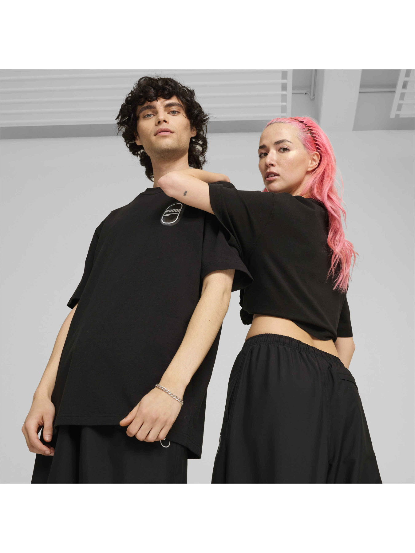 Футболка PUMA Downtown 180 Graphic Tee модель 626755 Фото