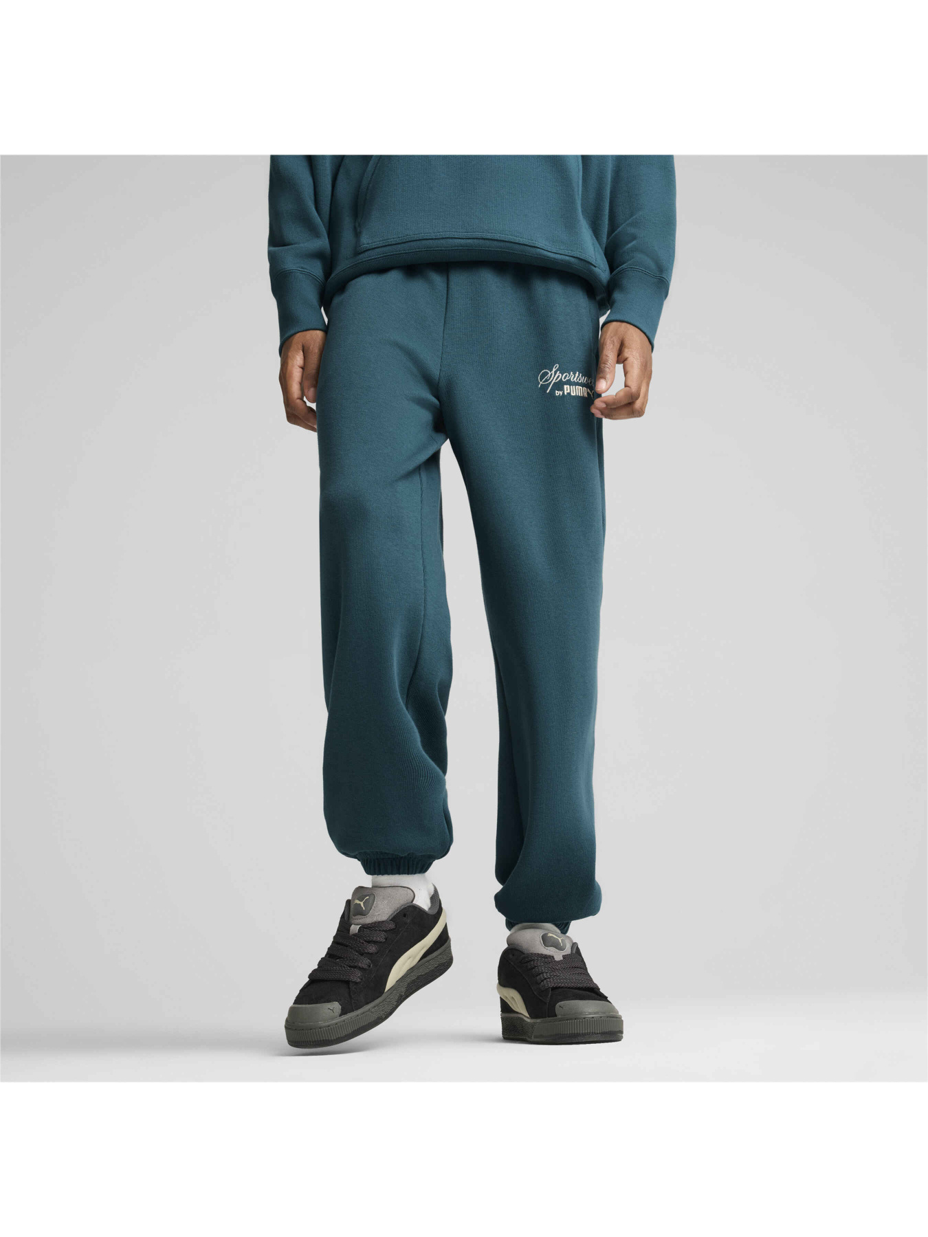 Джоггеры PUMA Classics+ Relaxed Sweatpants модель 626723 Фото