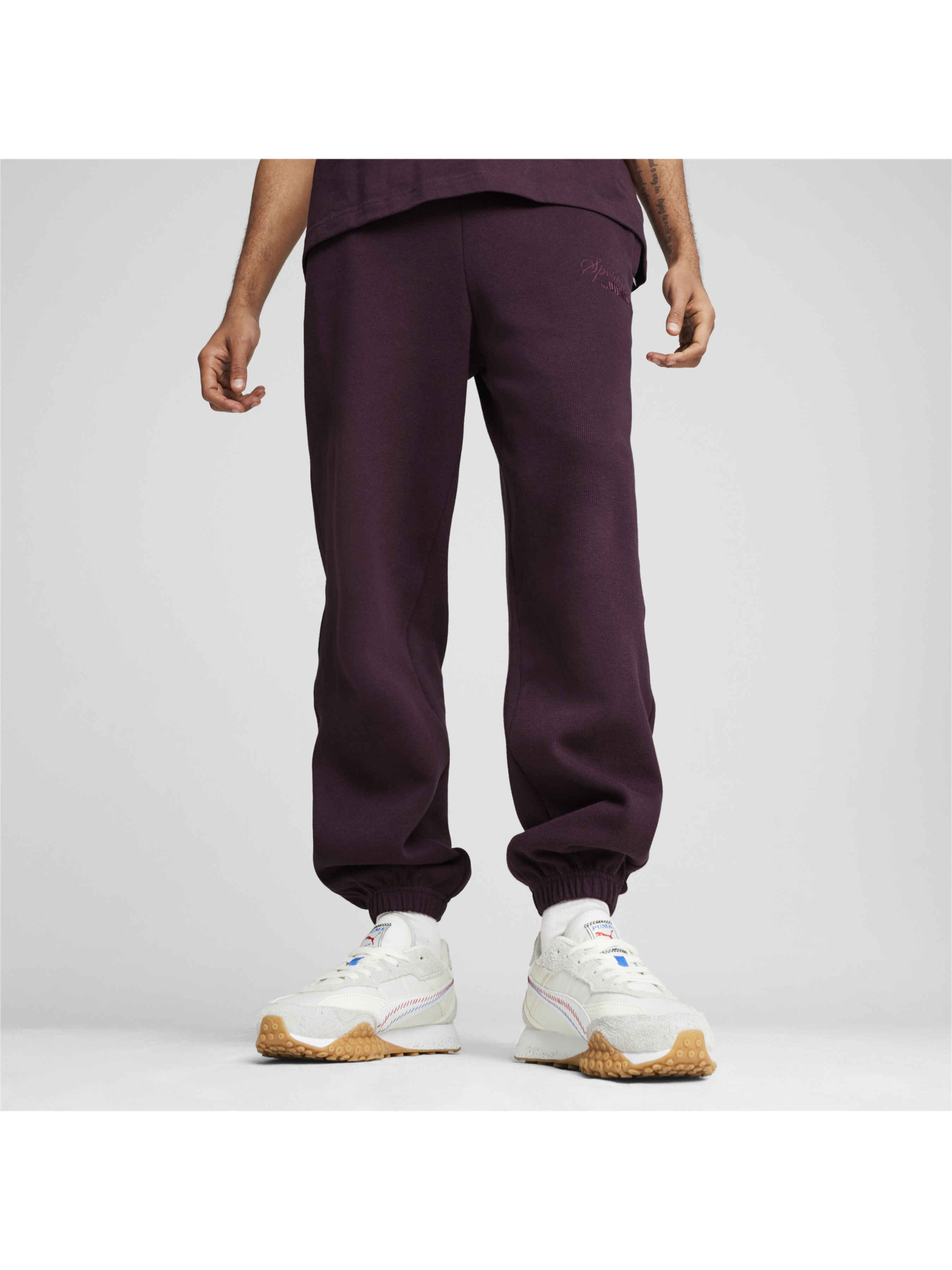 Джоггеры PUMA Classics+ Relaxed Sweatpants модель 626723 Джоггеры PUMA Classics+ Relaxed Sweatpants модель 626723 Фото