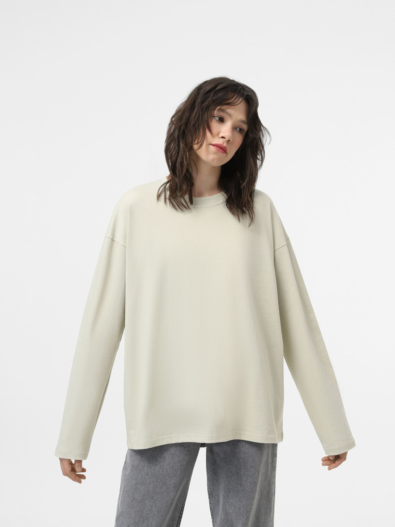 Лонгслив Ейсік Оверсайз модель LonhslivBezhevi Фото