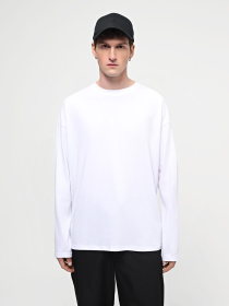 Лонгслів Ейсік Оверсайз модель LonhslivBilyi Фото