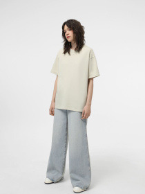 Футболка Ейсік Оверсайз модель Bezheva Футболка Ейсік Оверсайз модель Bezheva Фото