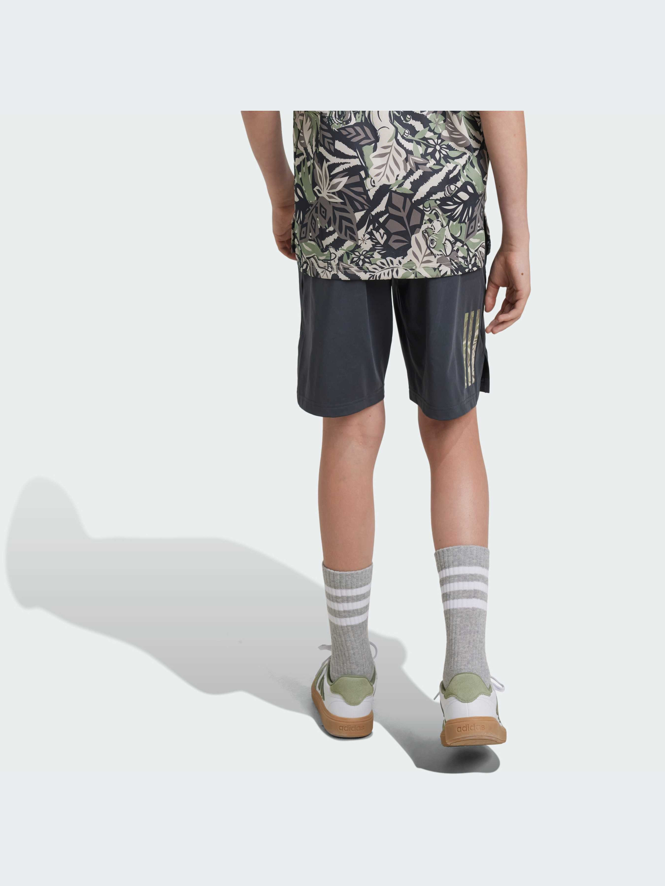 Повсякденні шорти Adidas x Disney модель IV7359 Фото