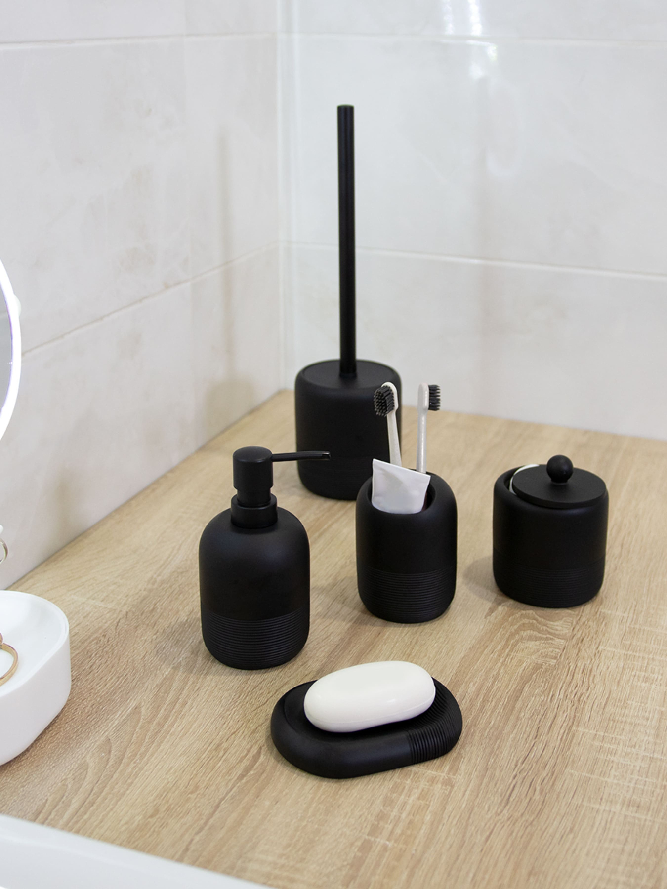 Набор аксессуаров для ванной комнаты черный Boston MBM MY HOME модель MVM-MH-12 BLACK Фото