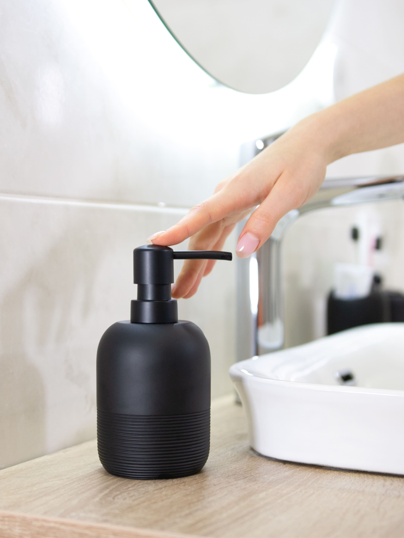 Набор аксессуаров для ванной комнаты черный Boston MBM MY HOME модель MVM-MH-12 BLACK Фото