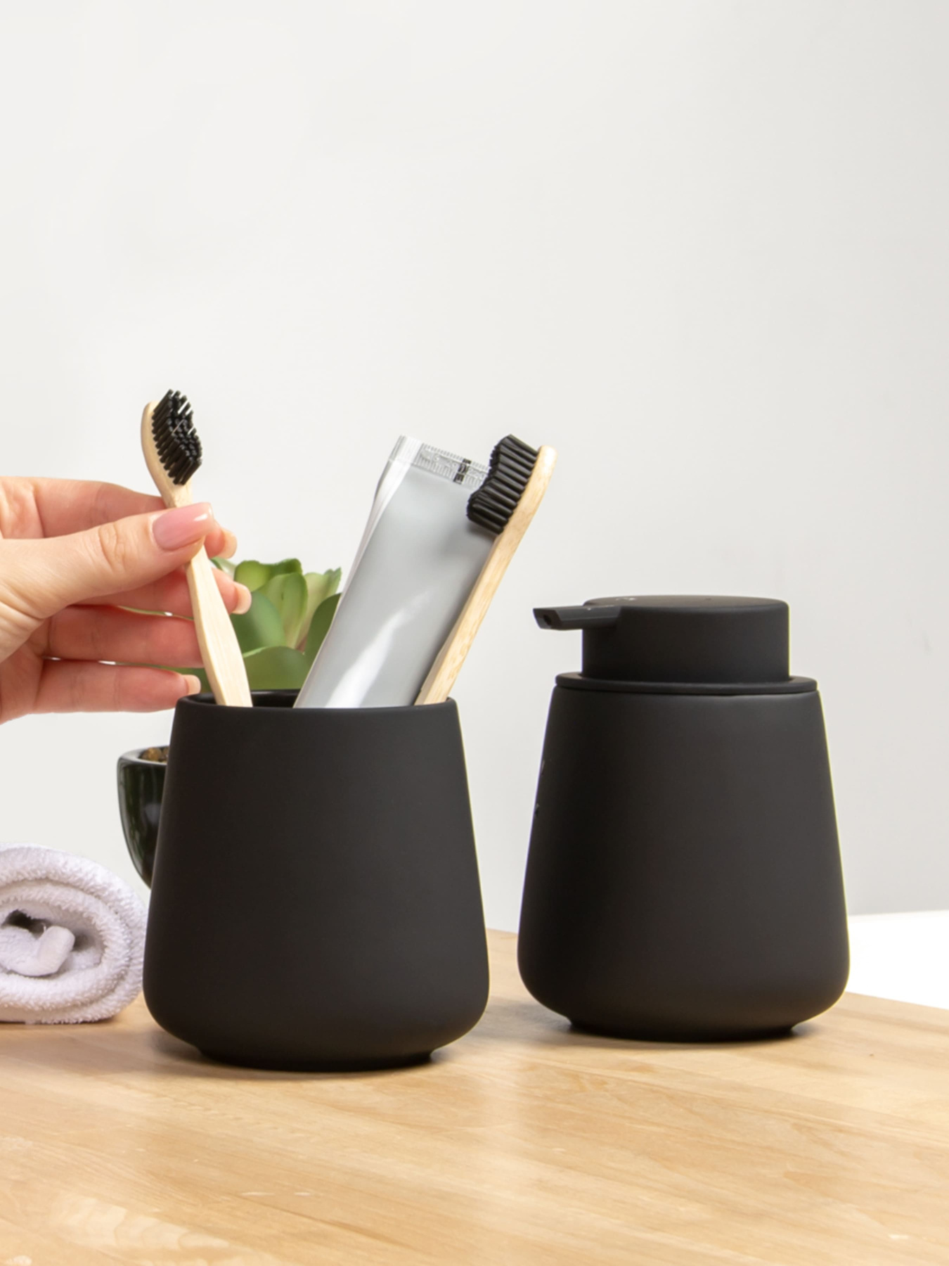 Набор аксессуаров для ванной комнаты черный Jersey MBM MY HOME модель MVM-MH-21 BLACK Фото