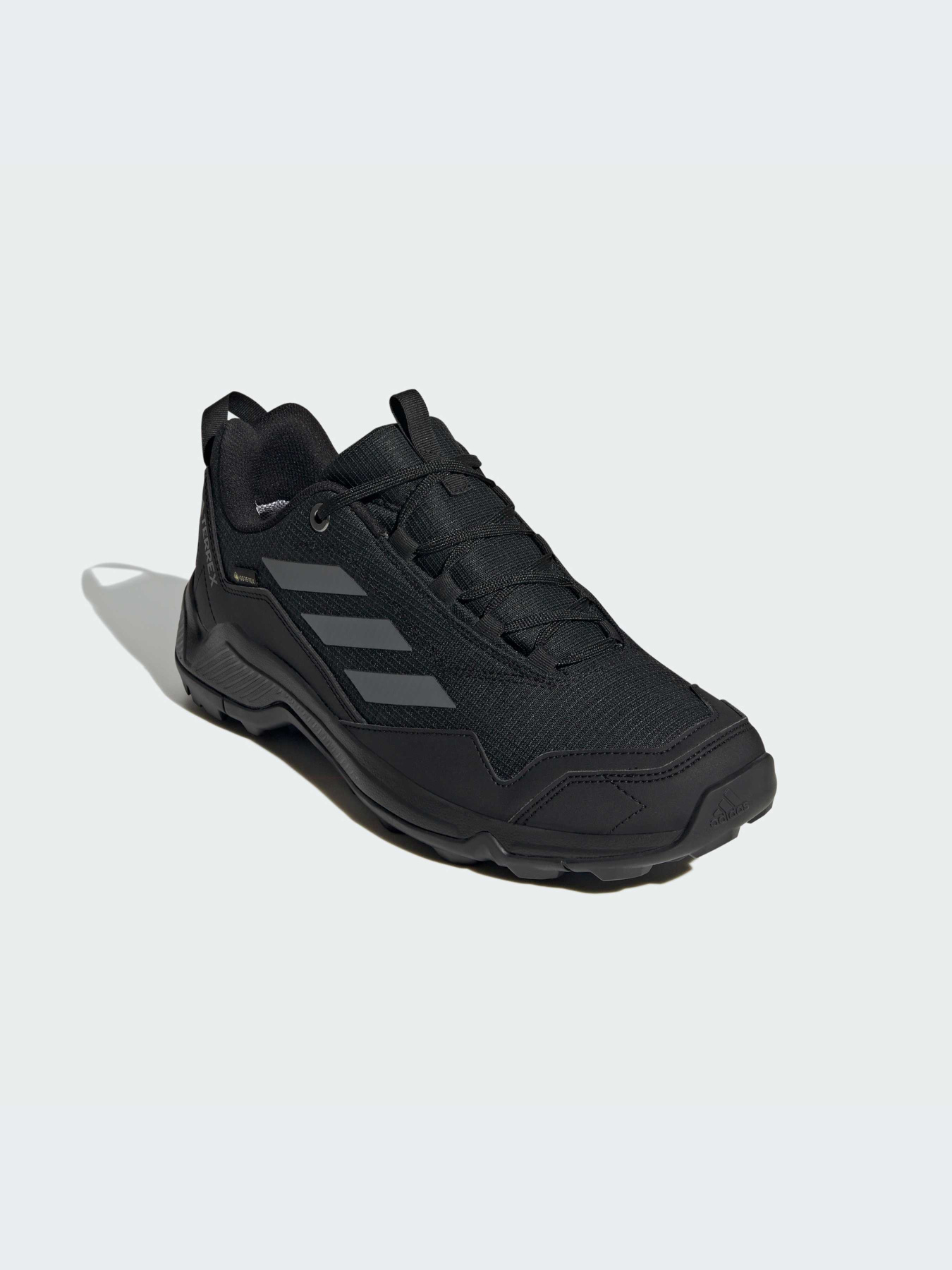 Кроссовки аутдор Adidas модель ID7845 Фото