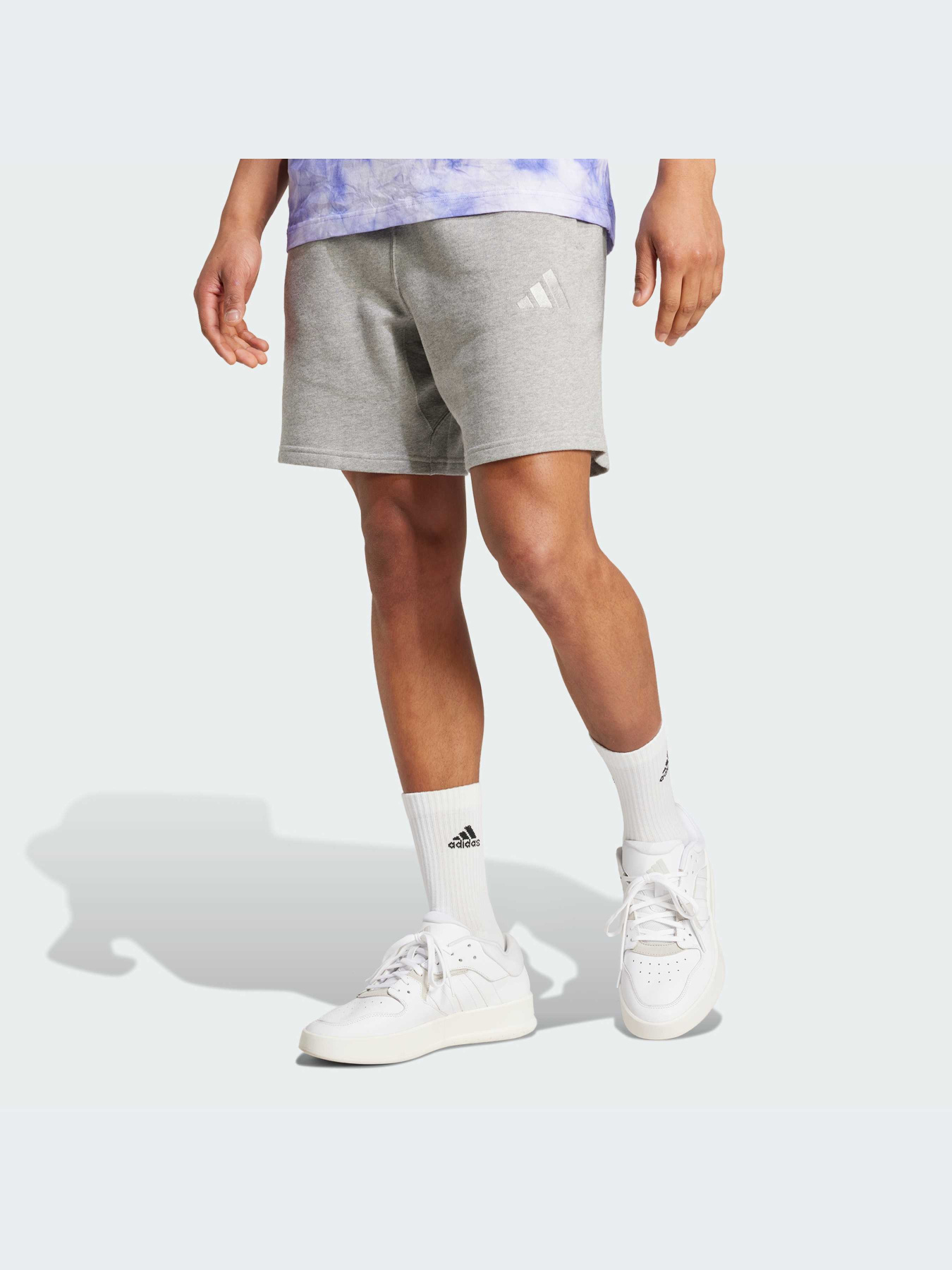 Повседневные шорты Adidas модель IY4152 Повседневные шорты Adidas модель IY4152 Фото