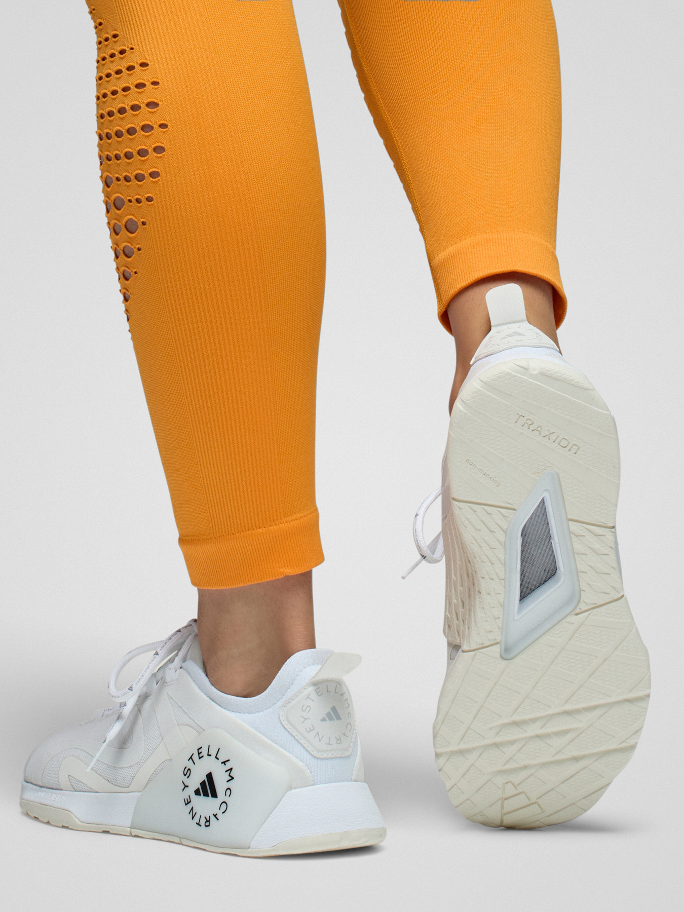 Кроссовки для тренировок Adidas модель IH0109 Фото