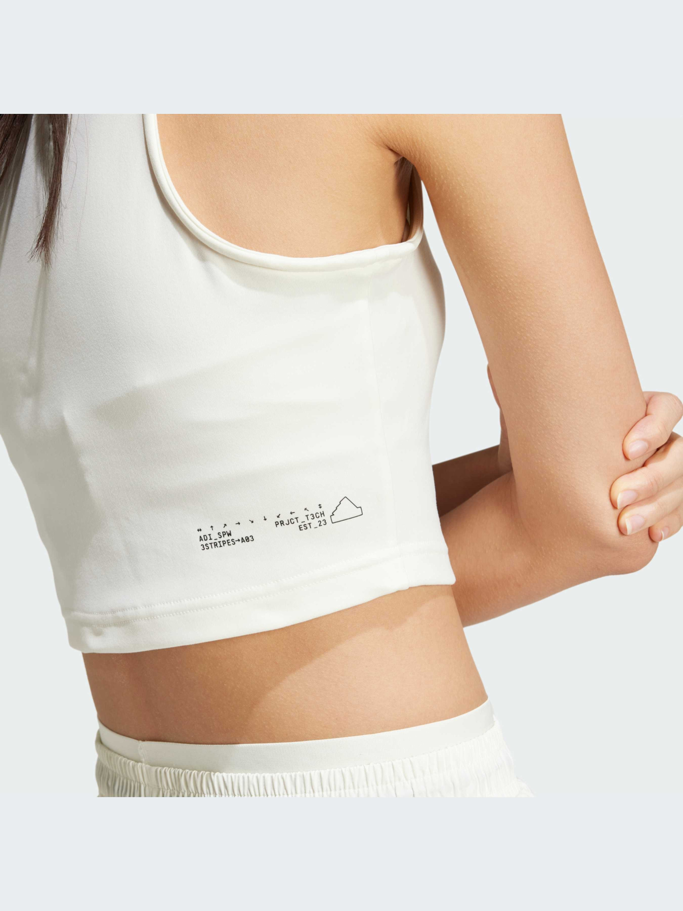 Топ спортивный Adidas модель JD8185 Фото