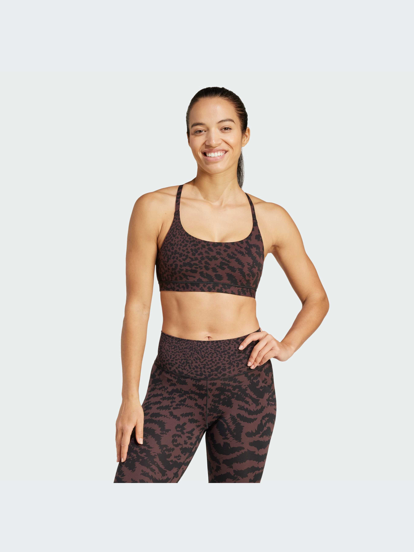 Топ спортивный Adidas модель IS6710 Фото