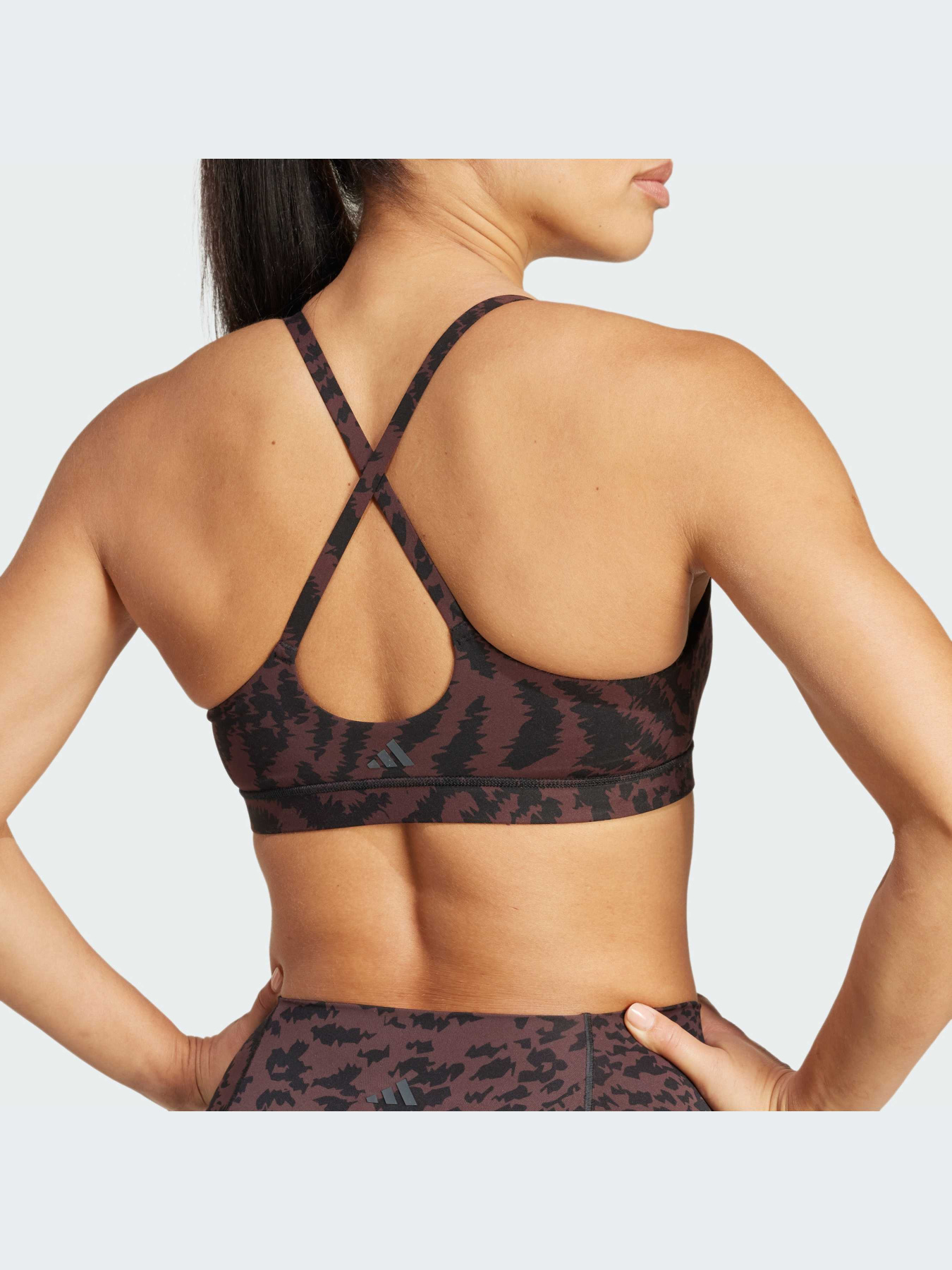 Топ спортивный Adidas модель IS6710 Фото