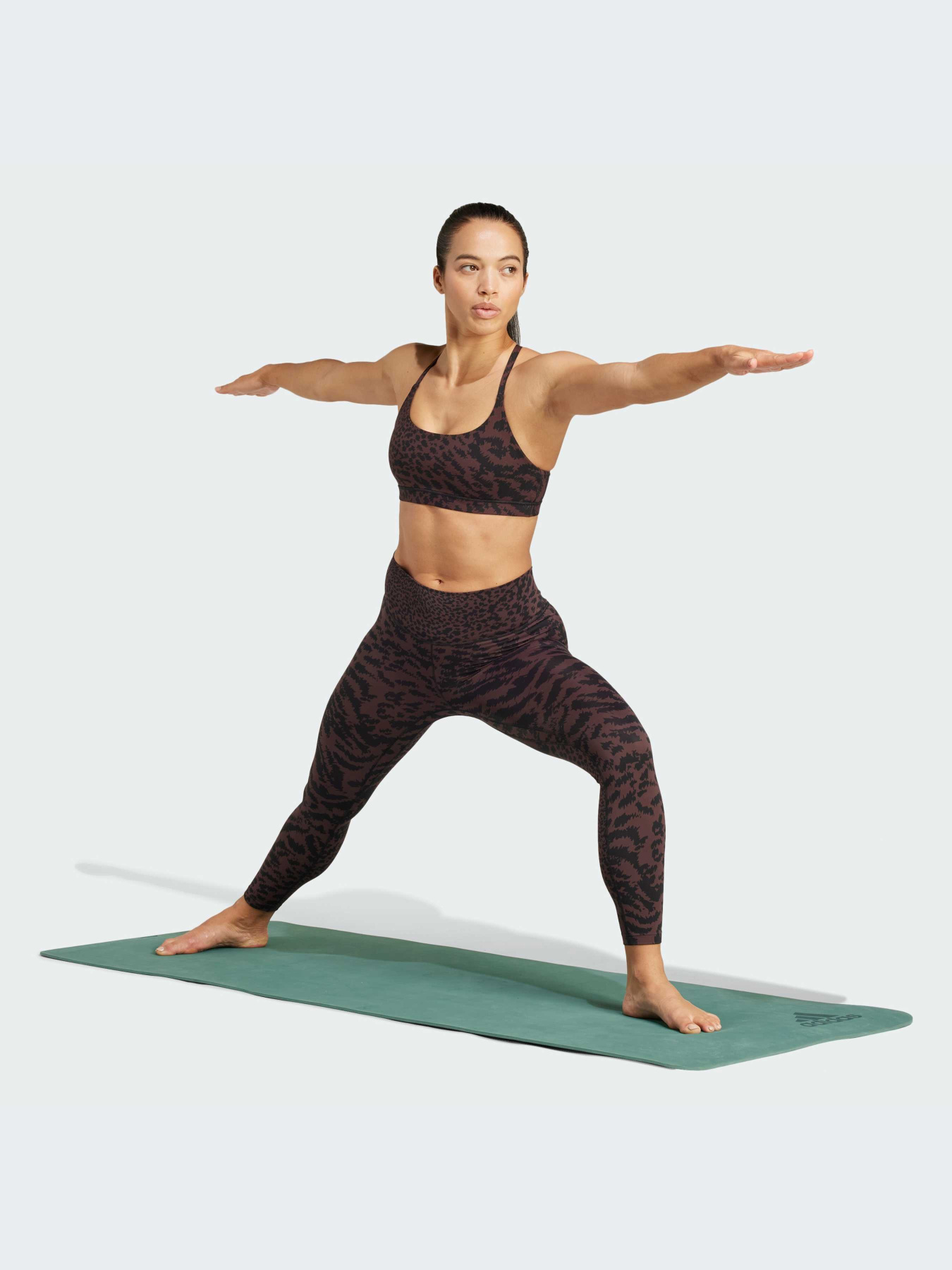 Спортивний топ Adidas модель IS6710 Фото