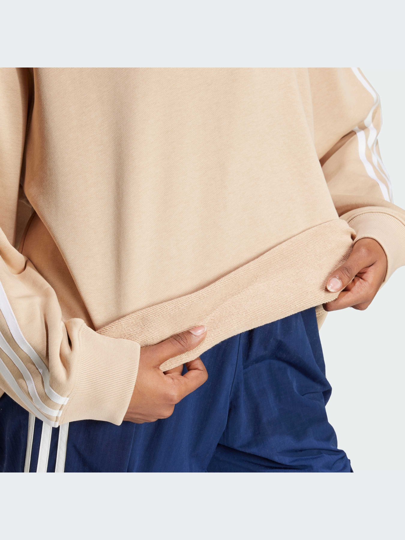 Свитшот Adidas Adicolor модель IY4697 Фото