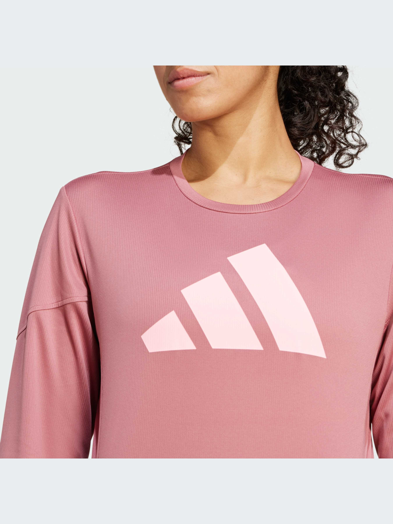 Спортивна кофта Adidas модель IW8458 Спортивна кофта Adidas модель IW8458 Фото