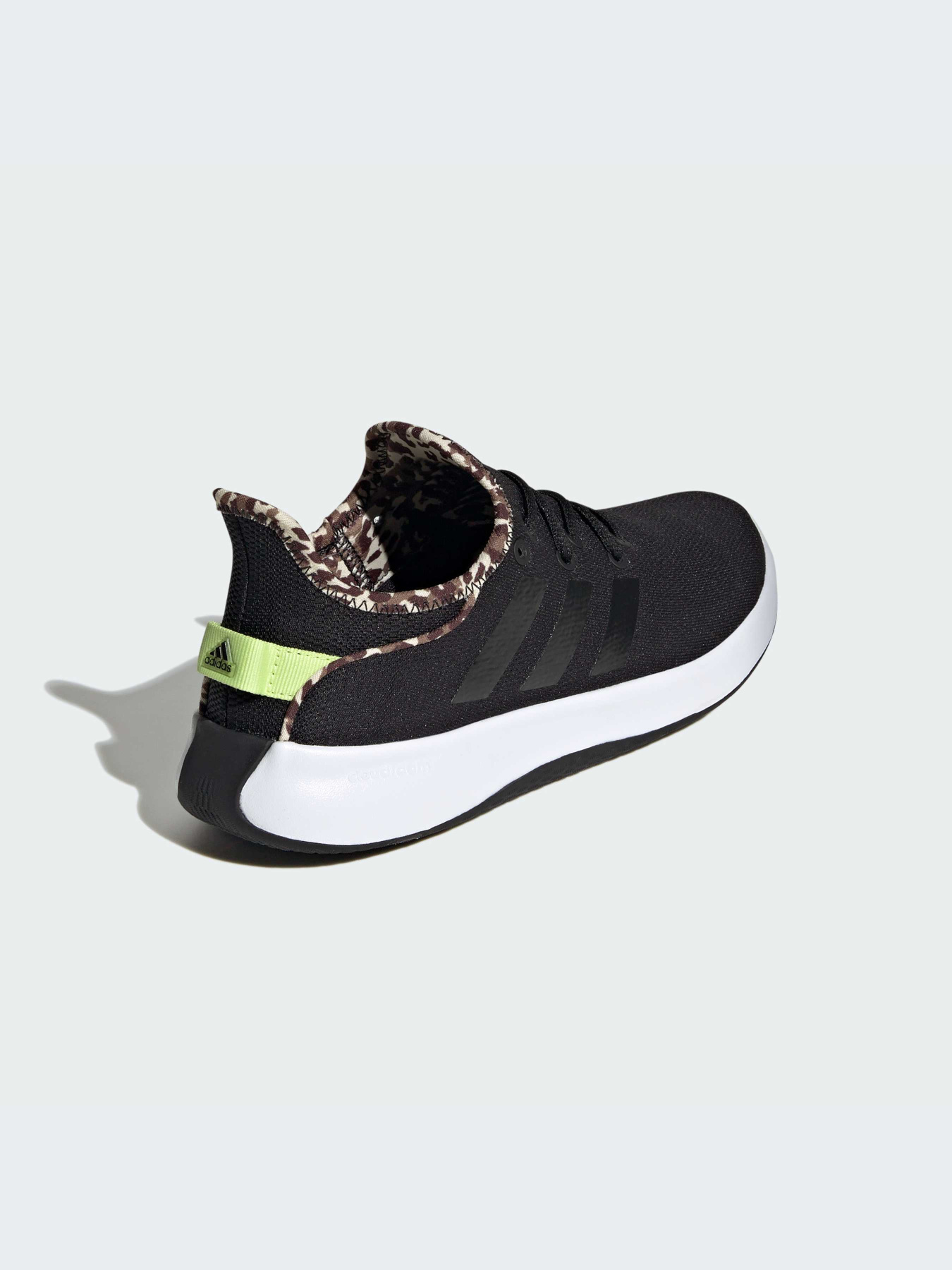 Кросівки повсякденні Adidas модель IG3150 Фото