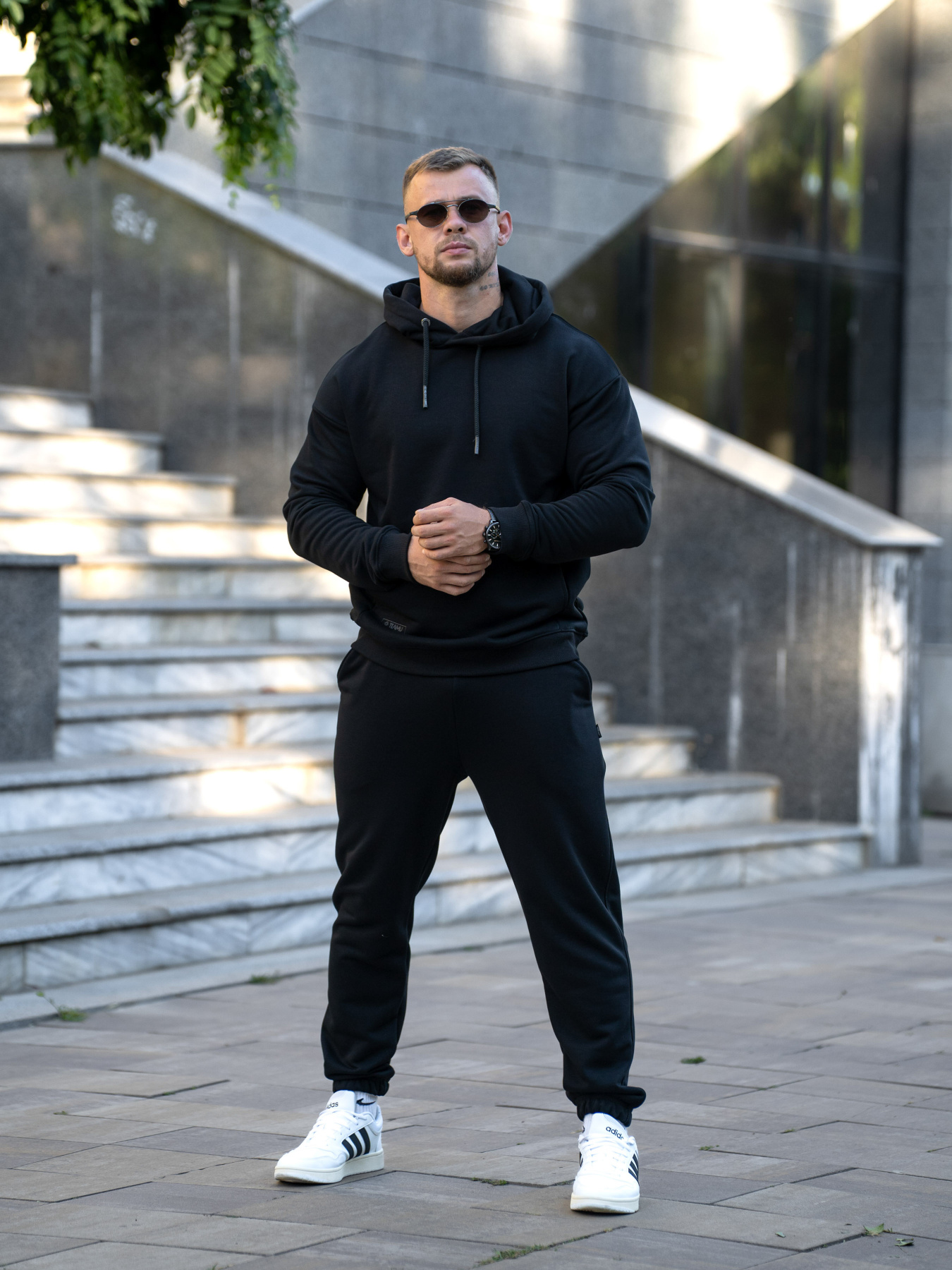 Мужской спортивный костюм с худи ROVER 23 Черный модель 520-23 Мужской спортивный костюм с худи ROVER 23 Черный модель 520-23 Фото