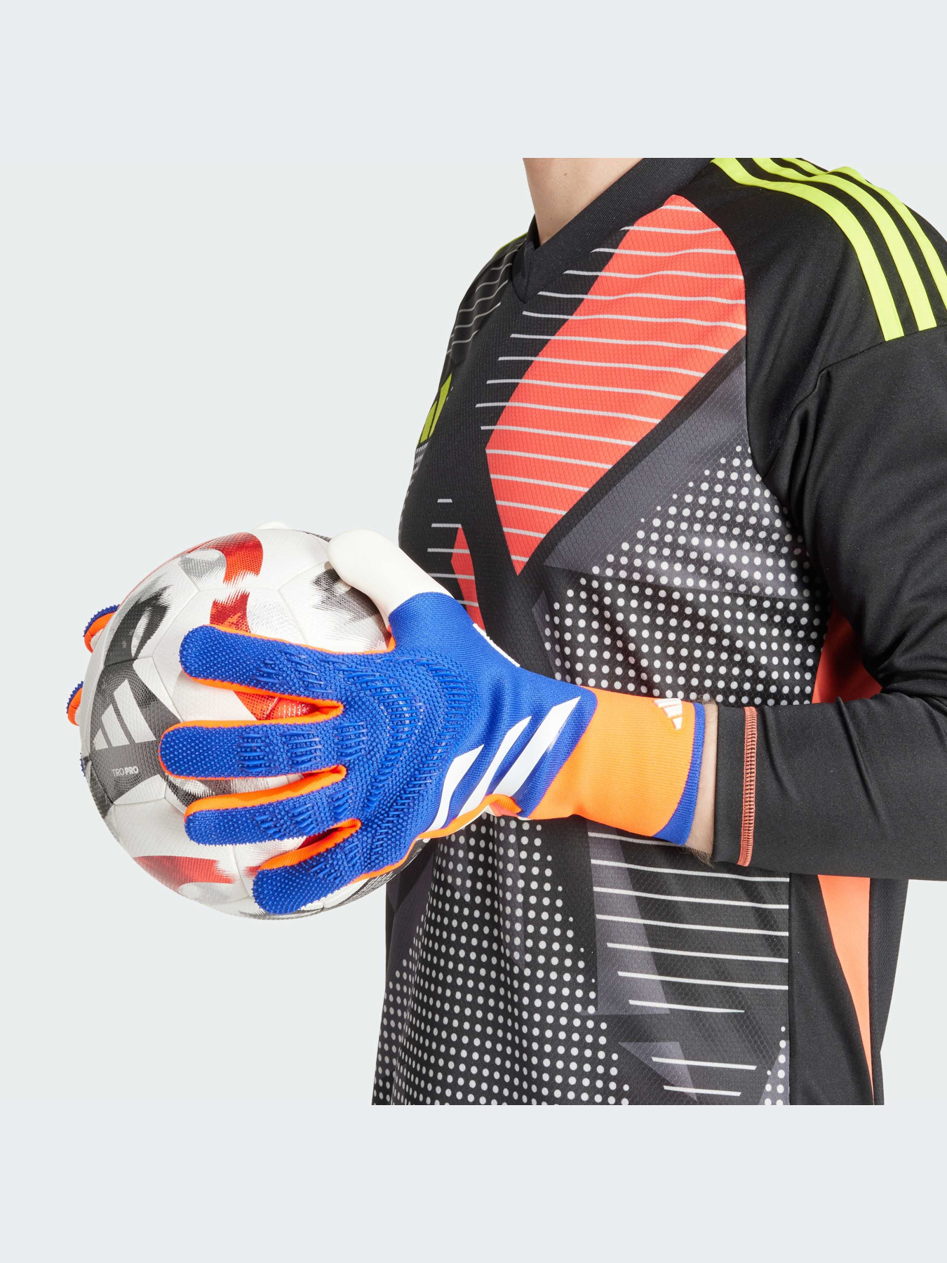 Рукавички для спорту Adidas Predator модель IS7587 Фото