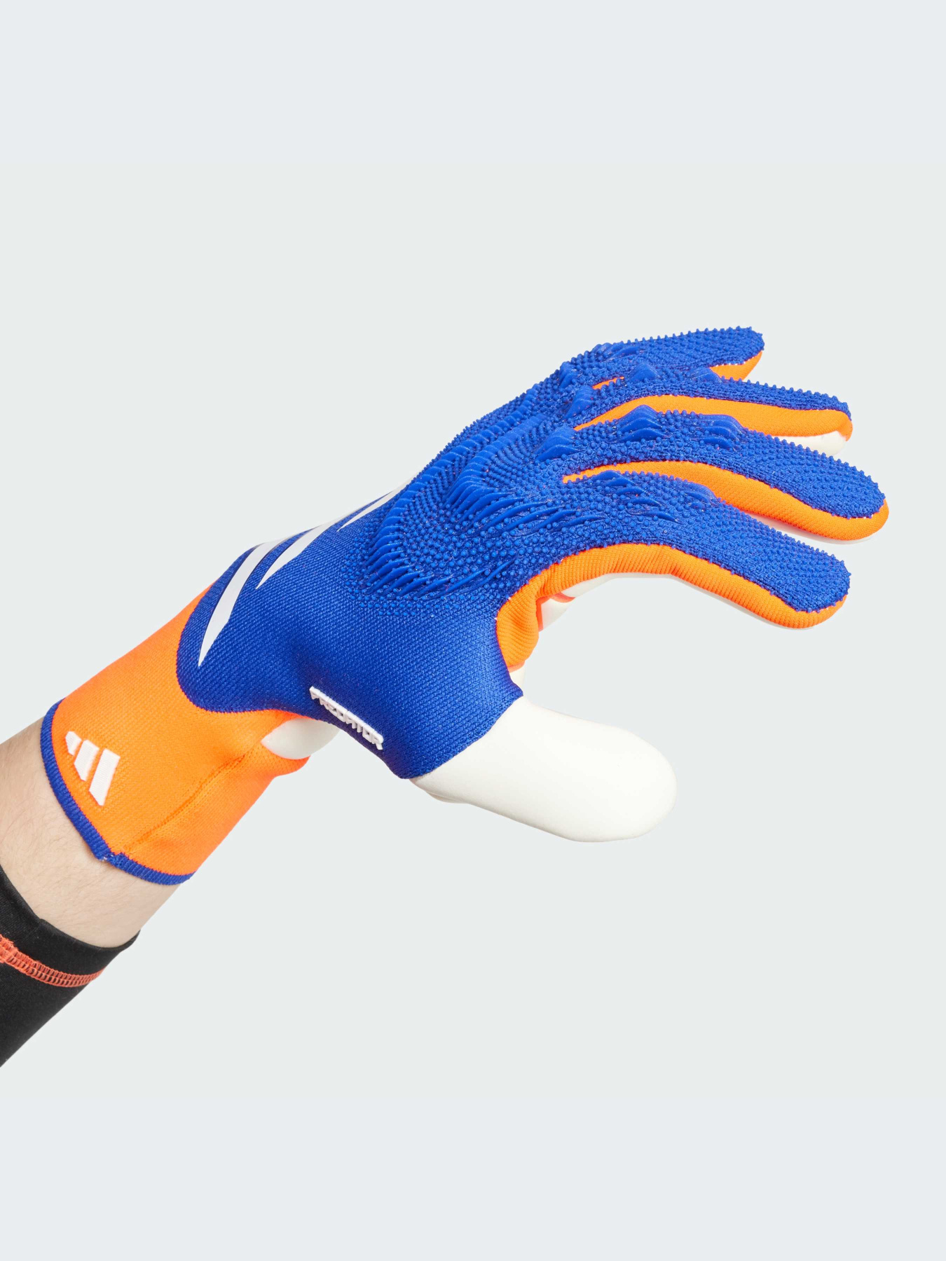 Рукавички для спорту Adidas Predator модель IS7587 Фото