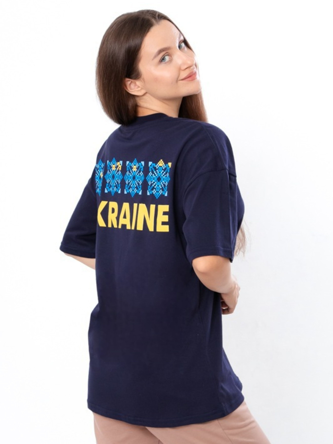 Футболка Носи своє модель 8393-ukraine-chornilxno-sinj Фото