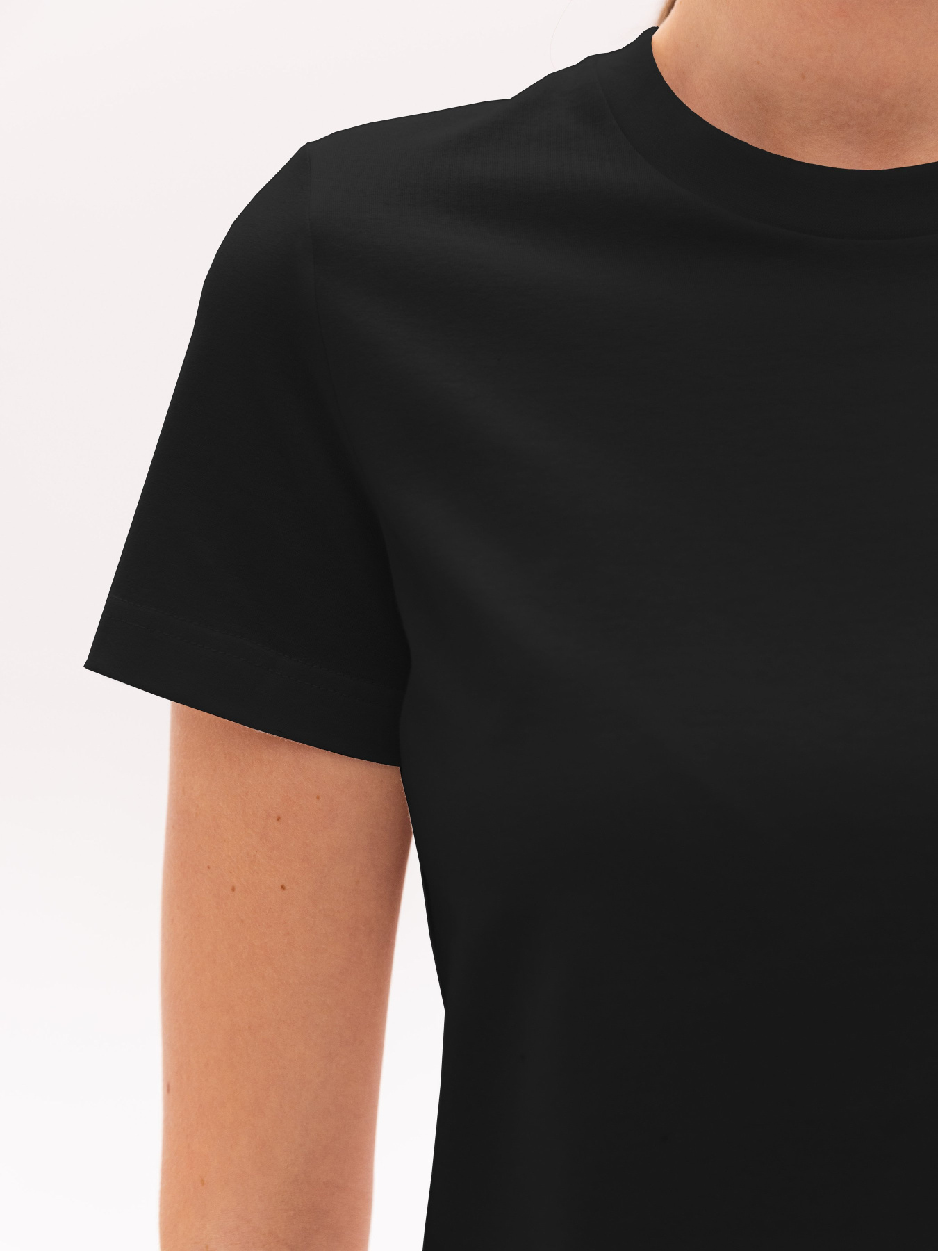 Футболка Роза модель 231104_black Фото