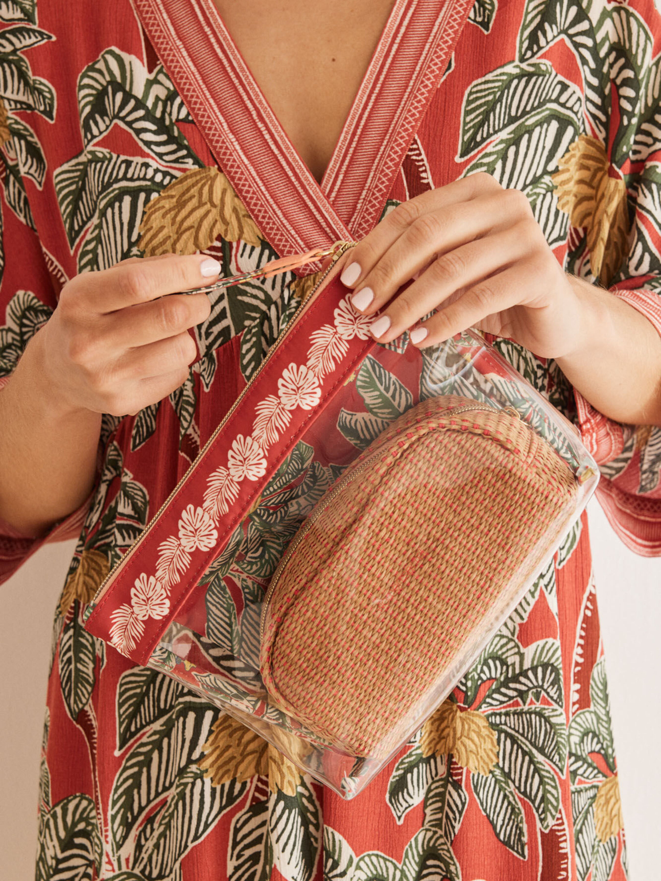 Набор из 3 косметичек Snoopy с тропическим принтом Women'secret модель 4848781-98 Фото