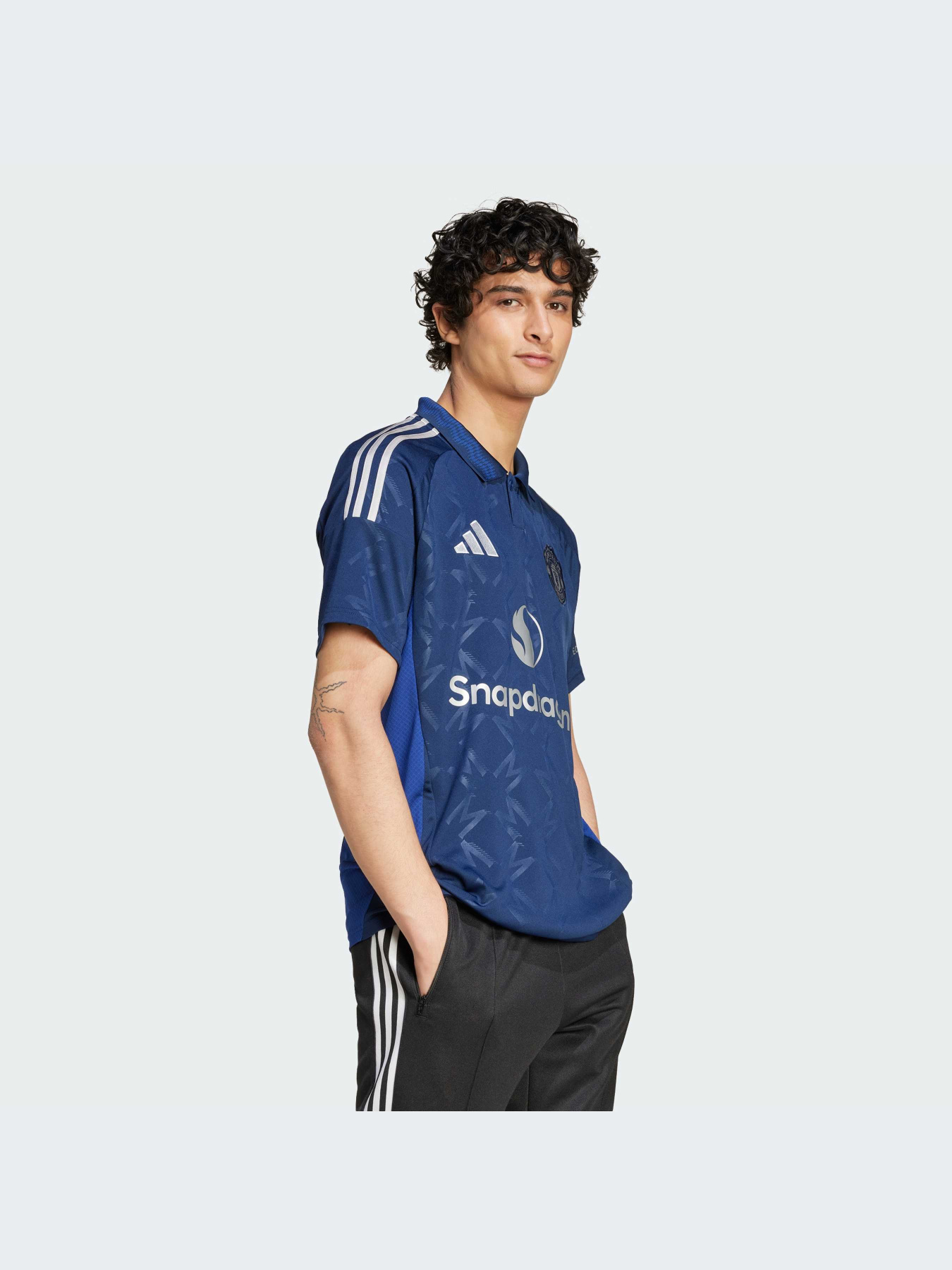 Спортивна футболка Adidas модель IU1390 Спортивна футболка Adidas модель IU1390 Фото